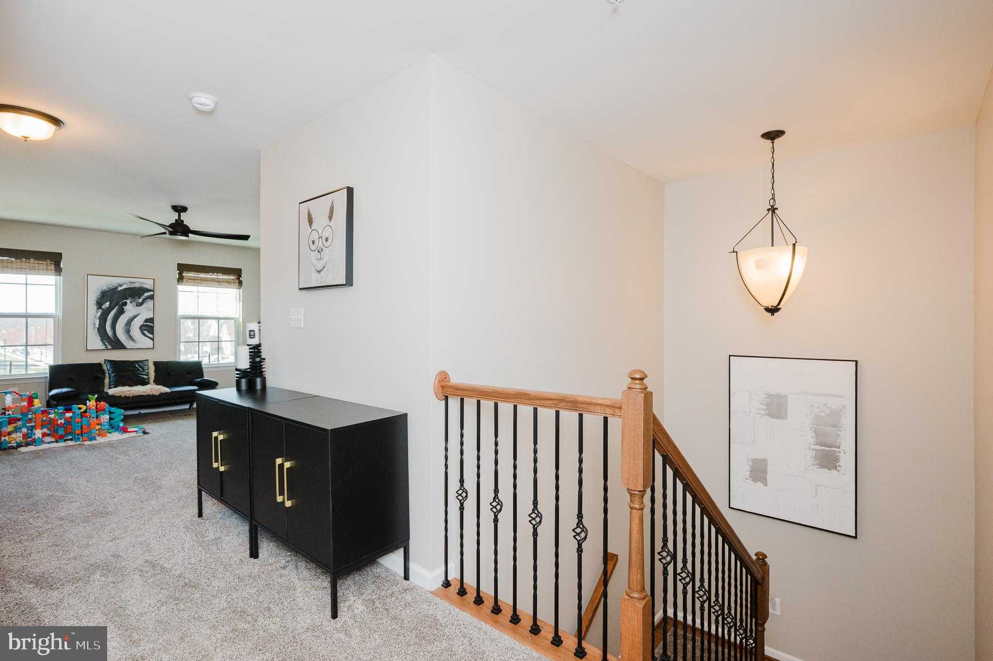 744 Falcon Ln photo 38