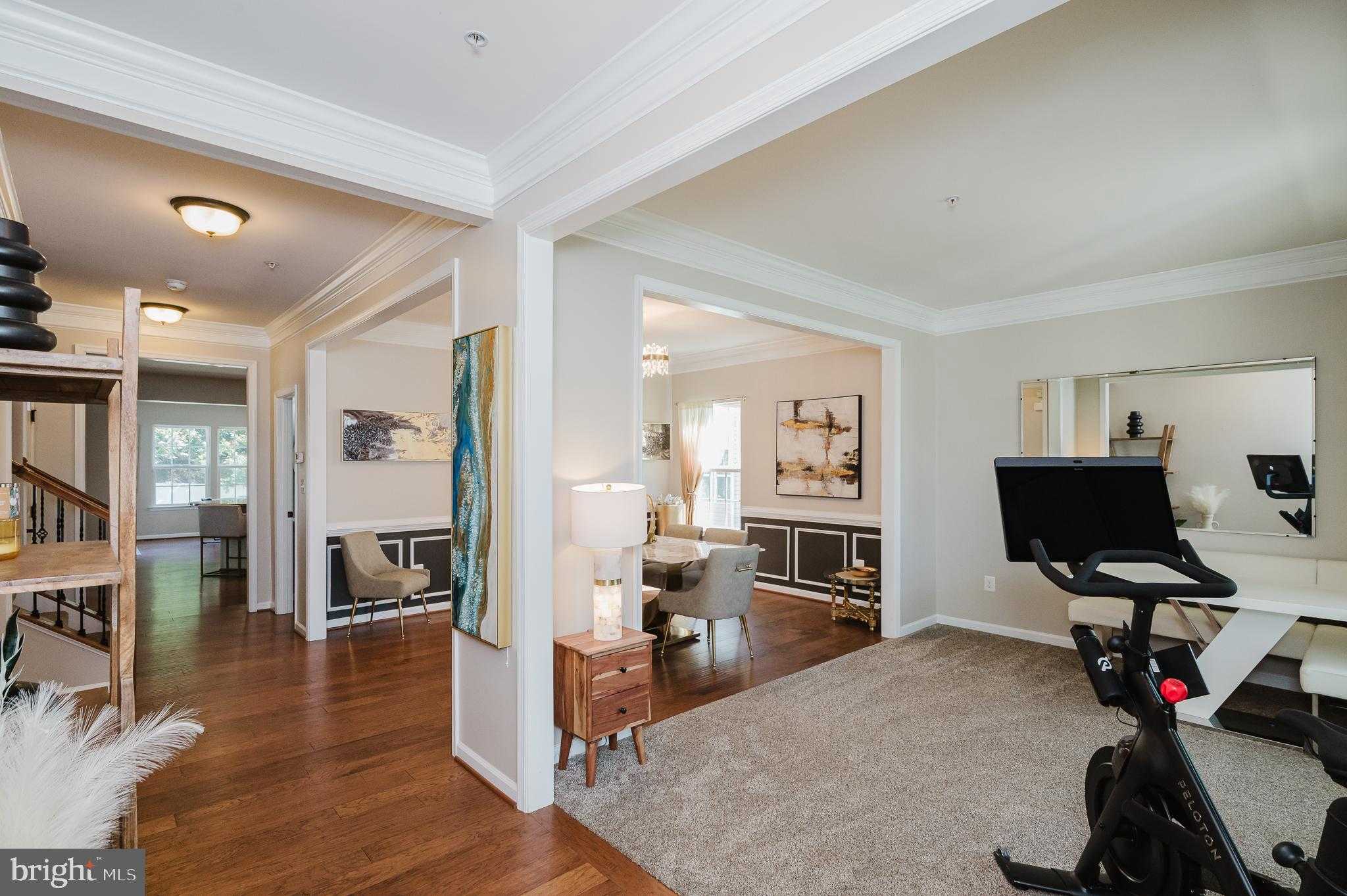 744 Falcon Ln photo 8