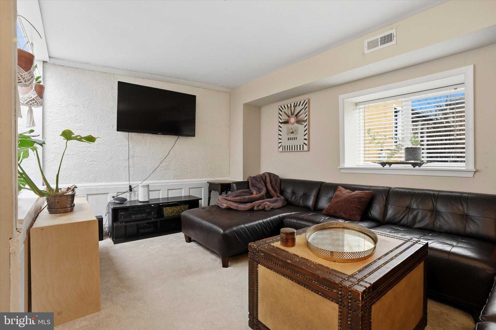 200 Sabine Ave photo 17