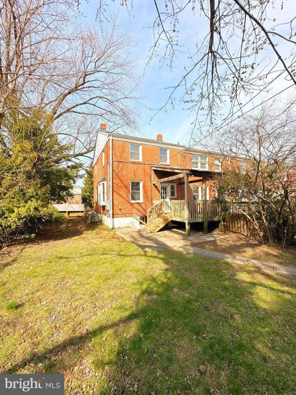 1265 Limit Ave photo 3