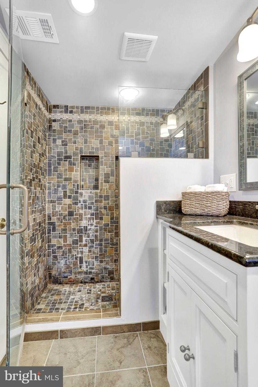 102 W Mason Ave photo 50