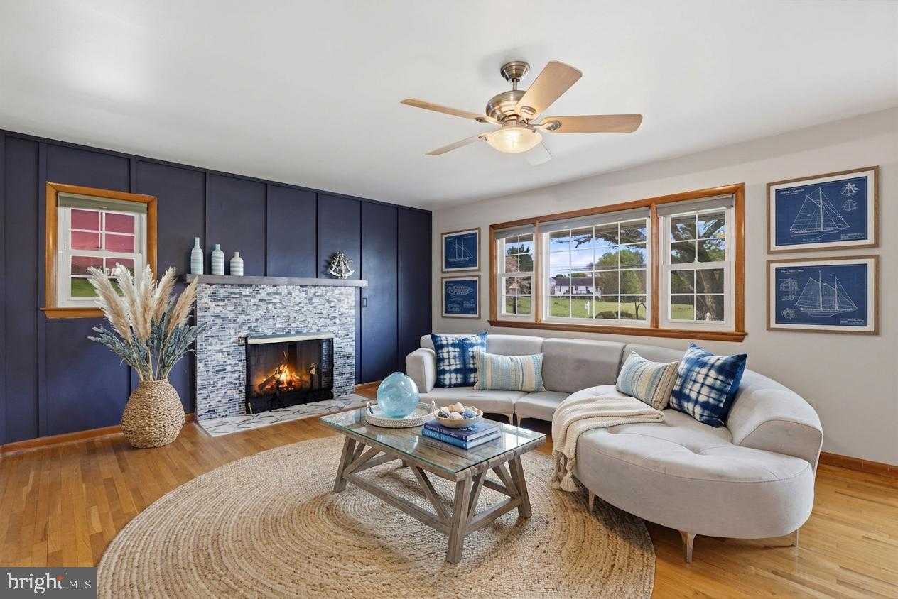 14983 Charles Town Rd photo 2