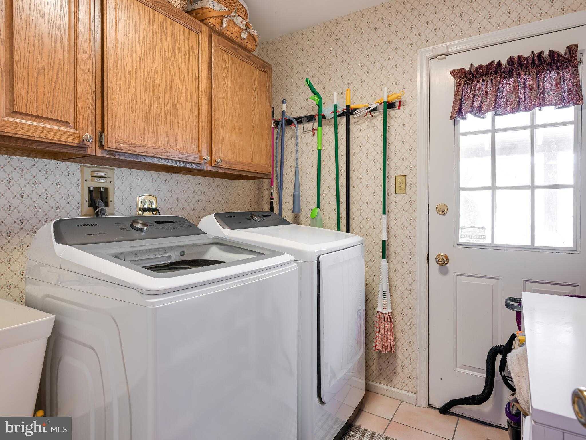 418 Beaumont Cir photo 28