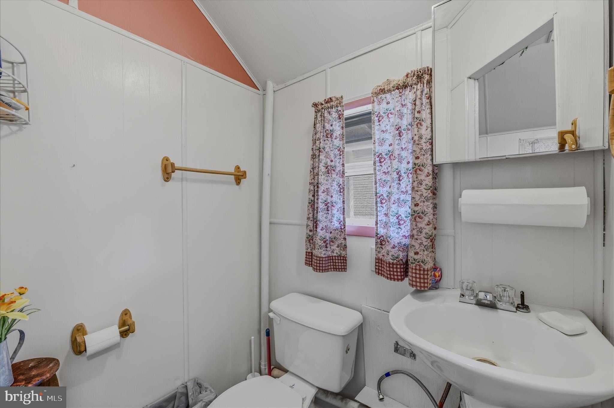 422 Birch Grove Ln photo 32