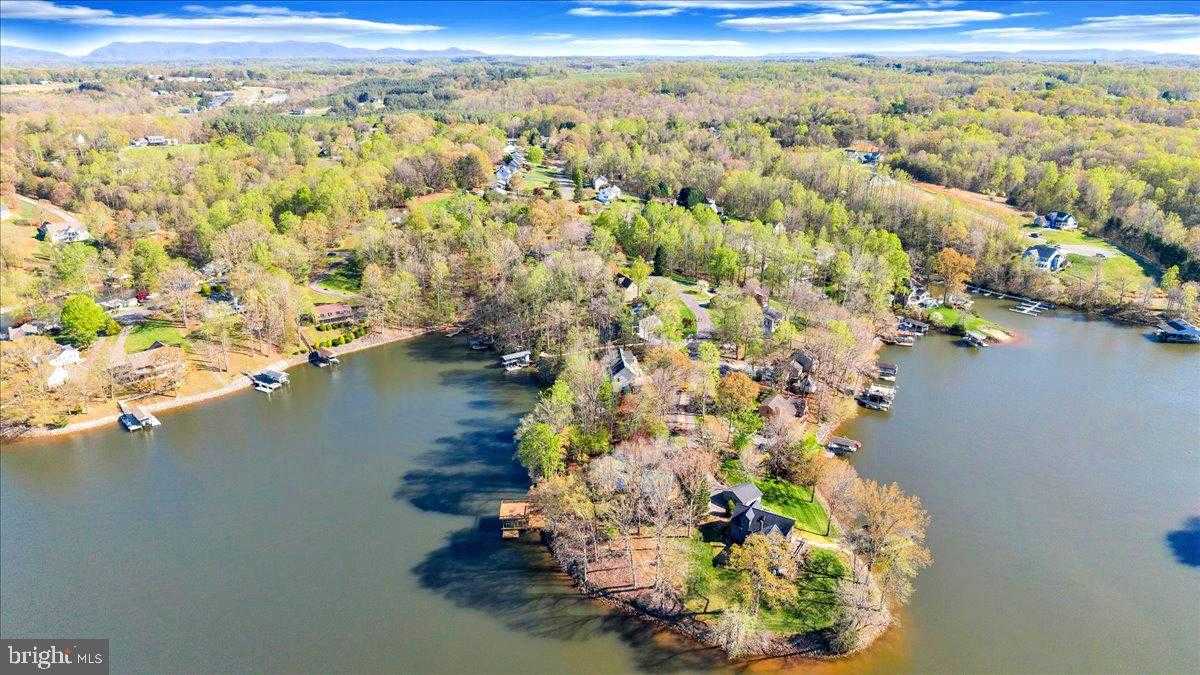 324 Indian Pointe Dr photo 71