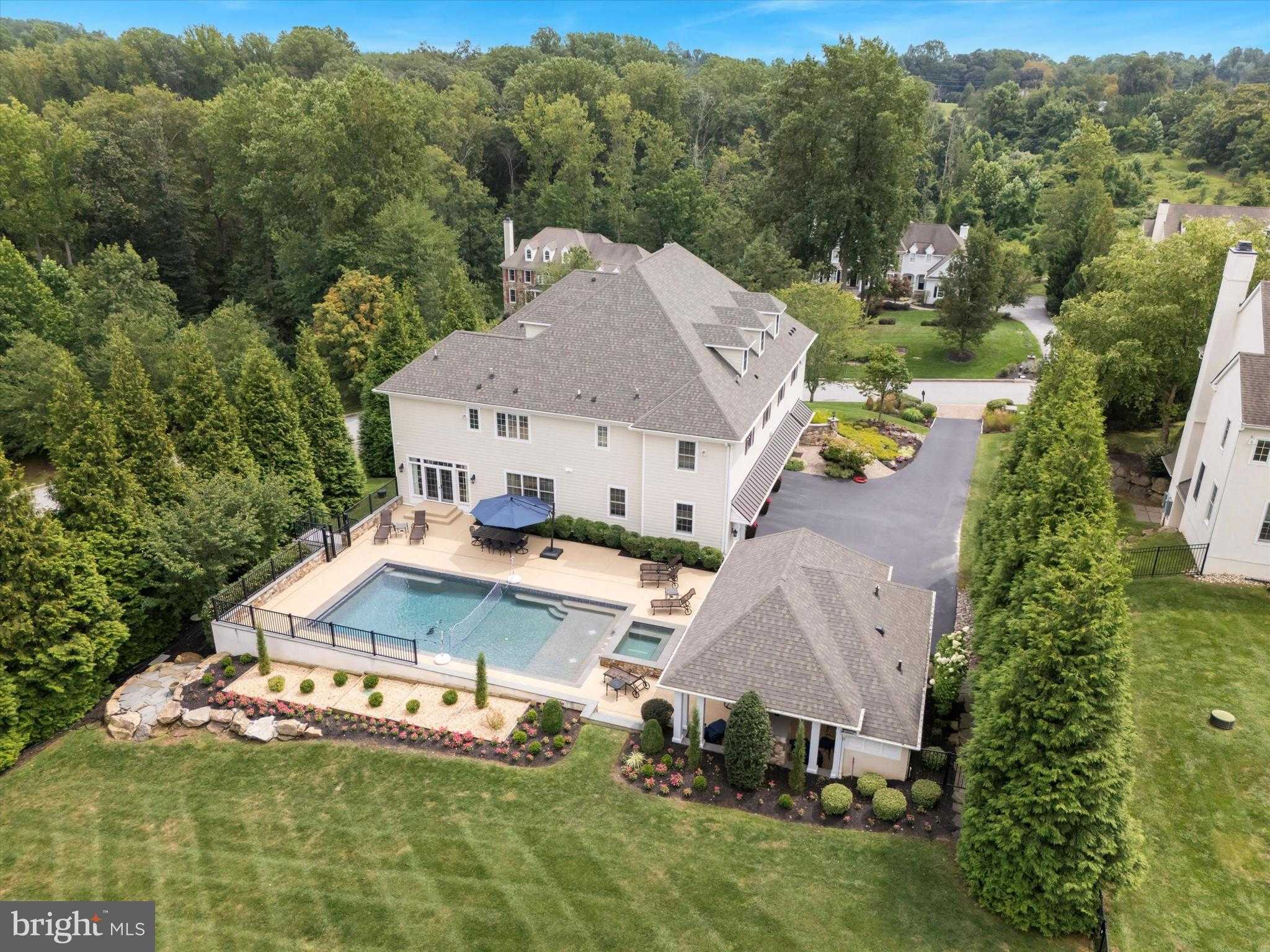 1004 Brick House Farm Ln photo 2