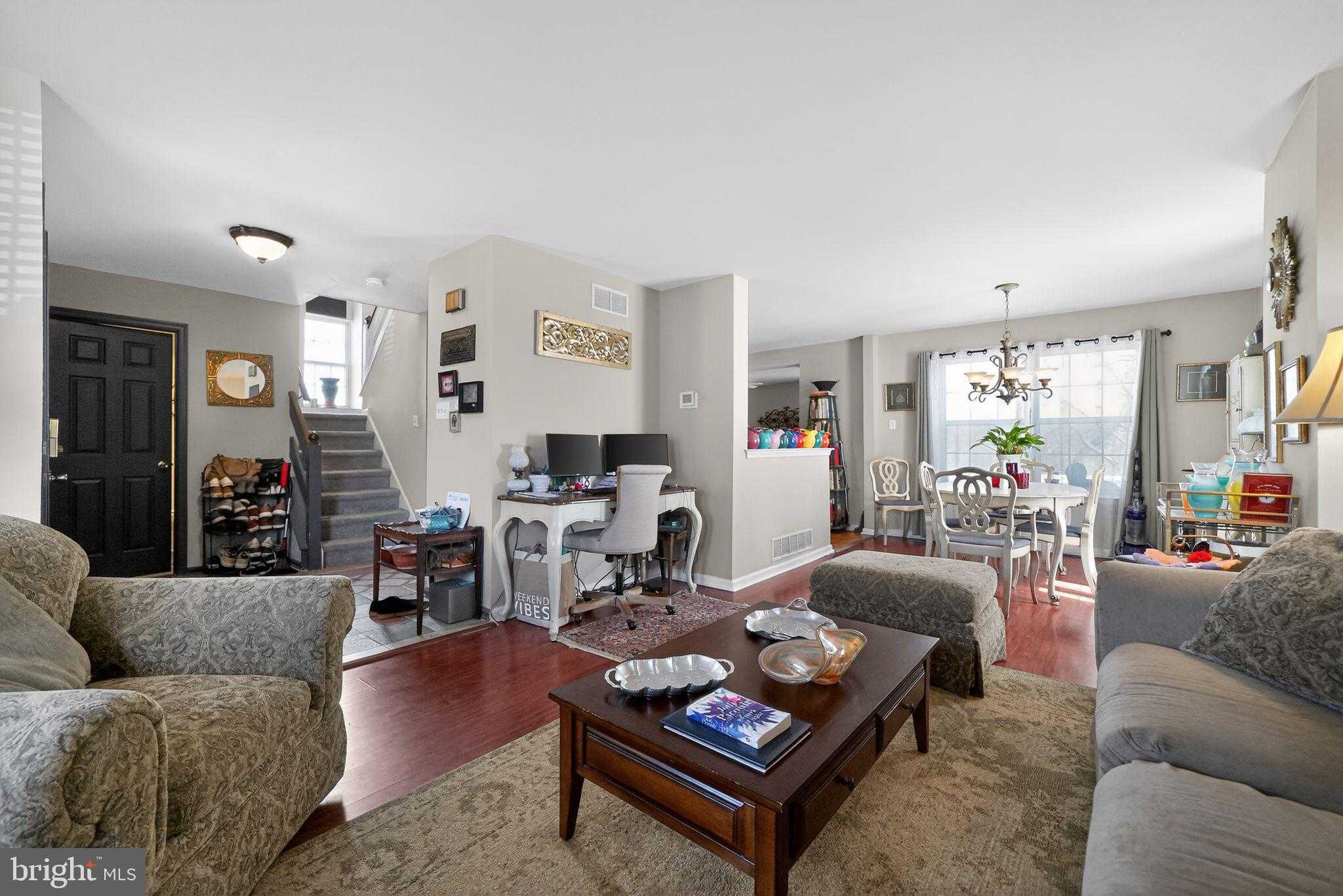 712 Queen Rd photo 3