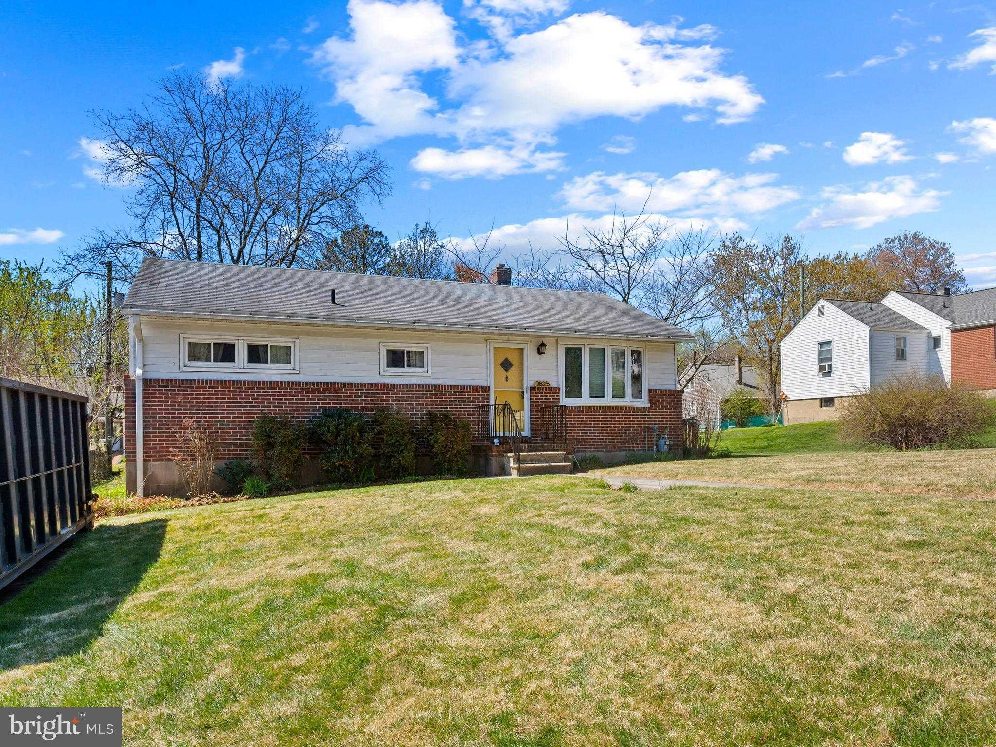 2825 Erie Ave photo 3