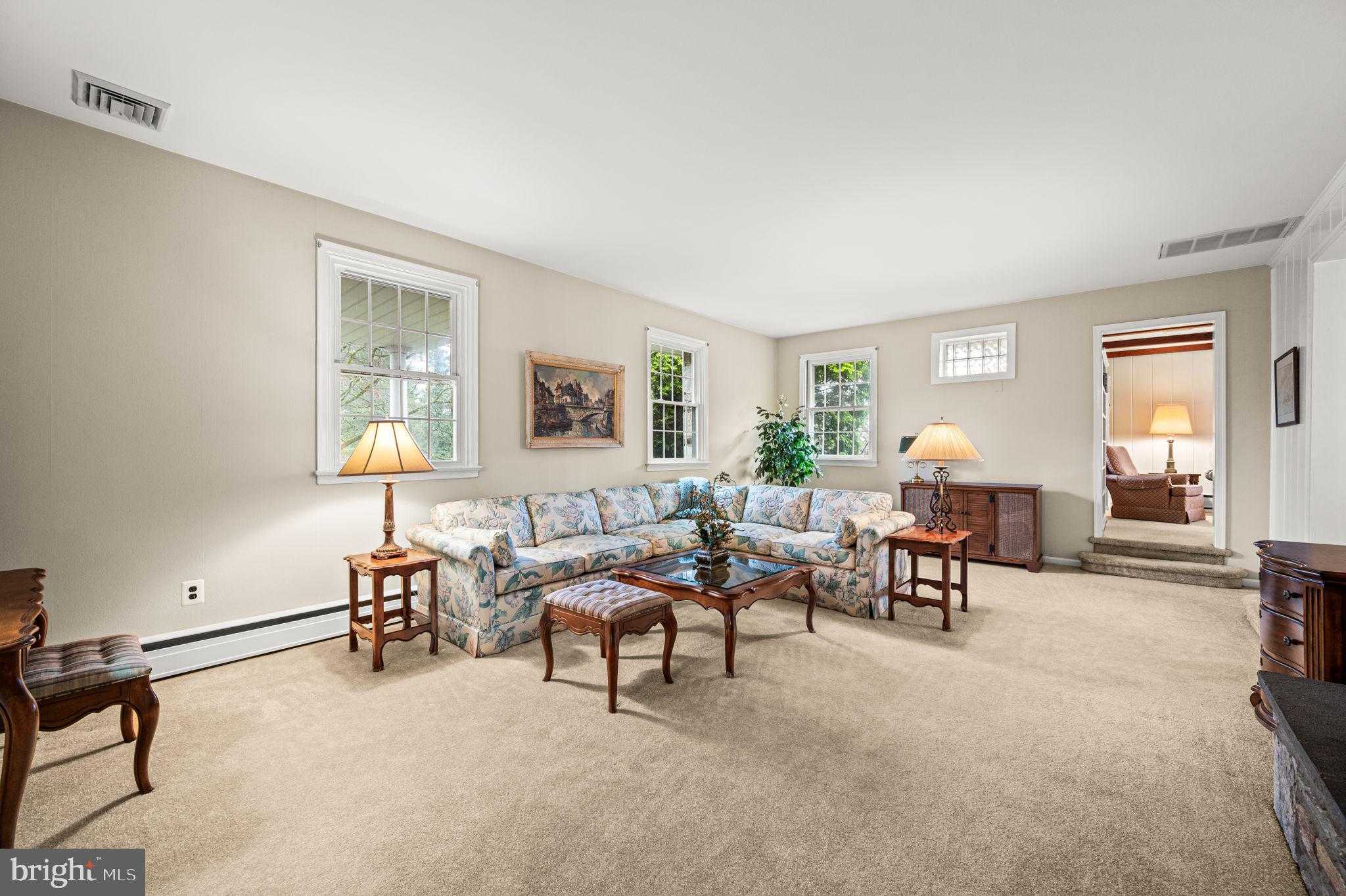 4129 Presidential Dr photo 6