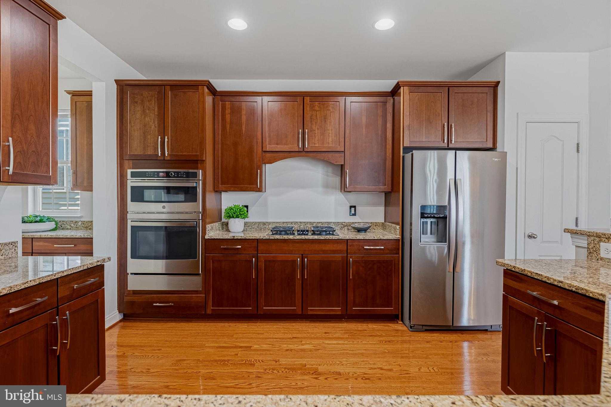 43172 Nikos St photo 19