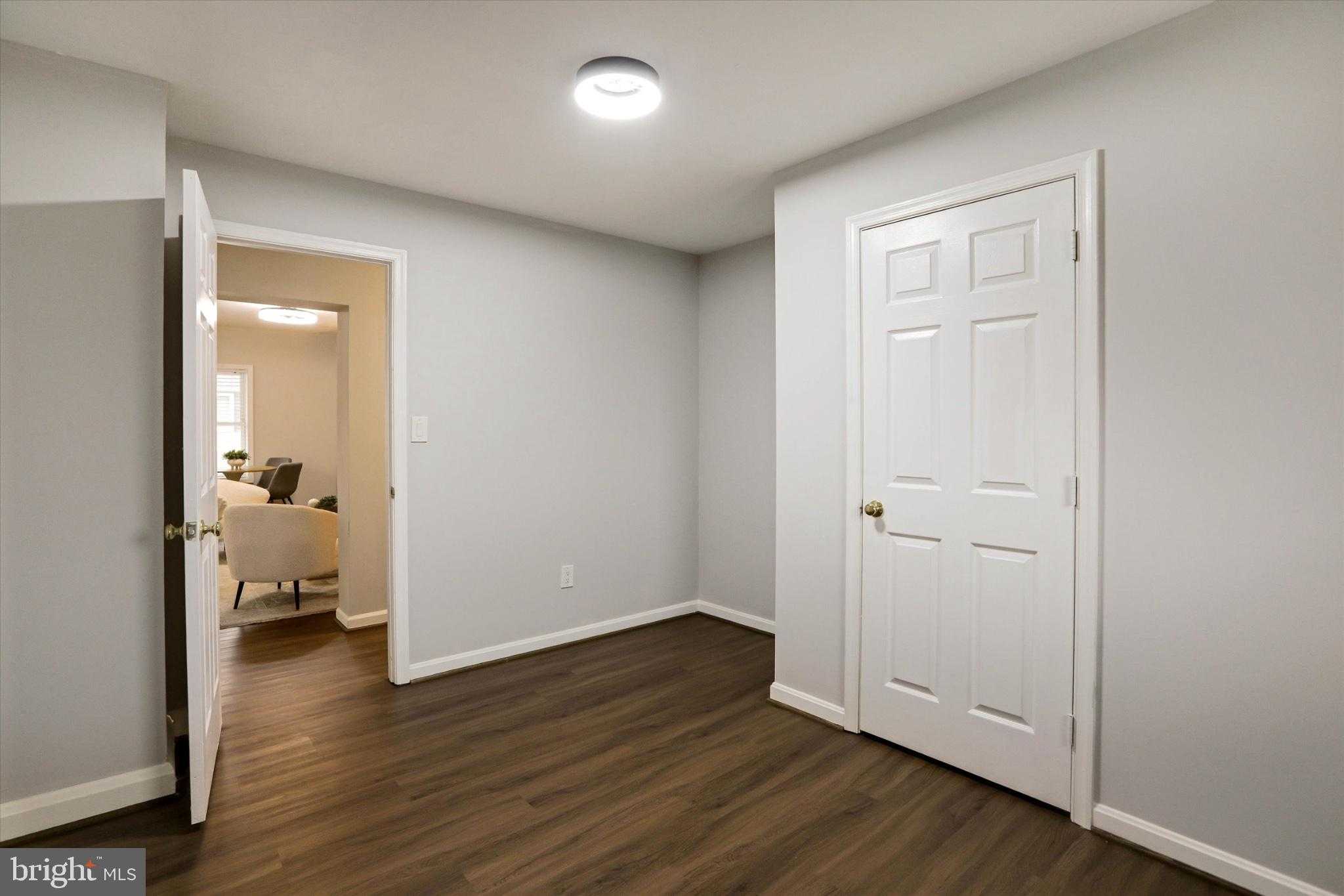 107 Ferndale Ave photo 16