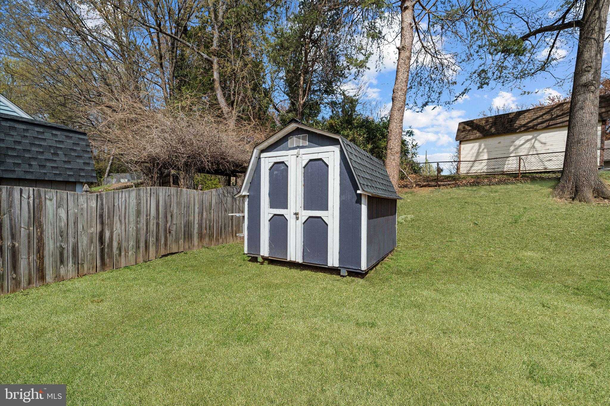 13207 Treetop CT photo 26