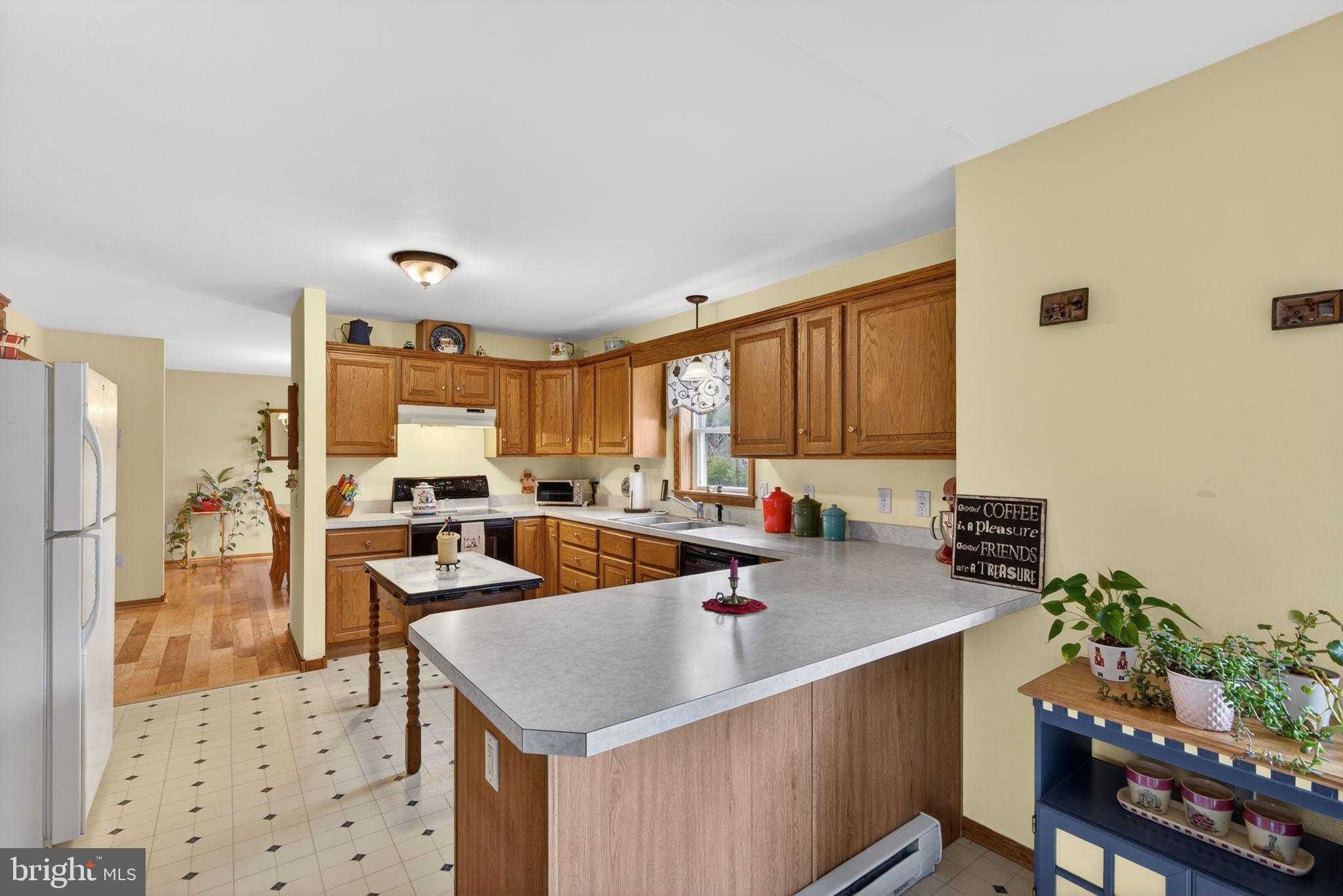 1089 Walnut Dr photo 9