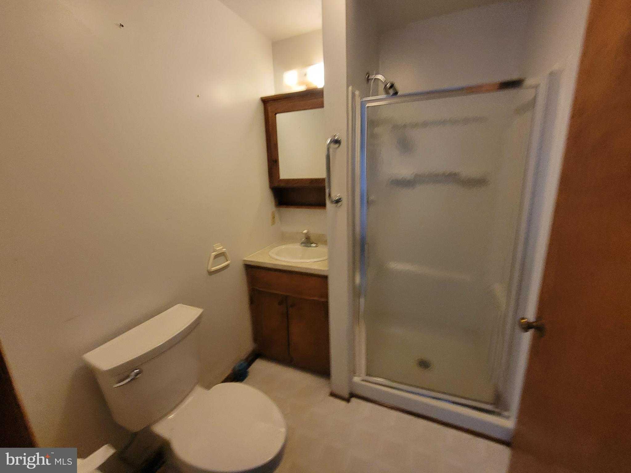 400 Ridge Ave photo 7