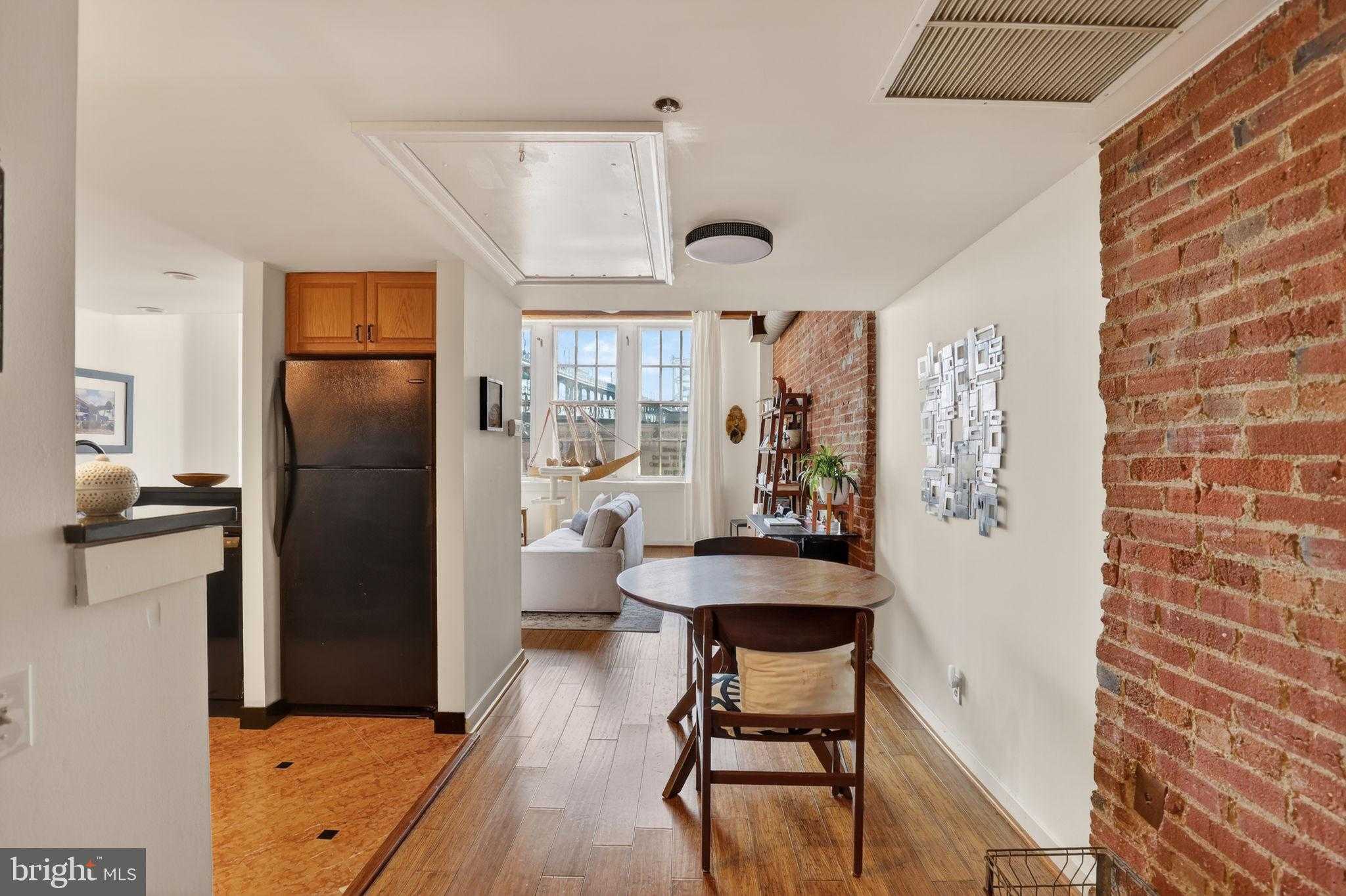 301 Race St Apt 201 photo 5