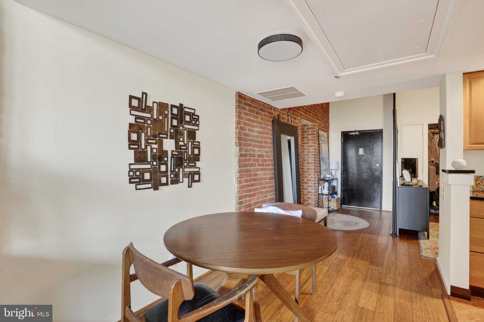 301 Race St Apt 201 photo 6