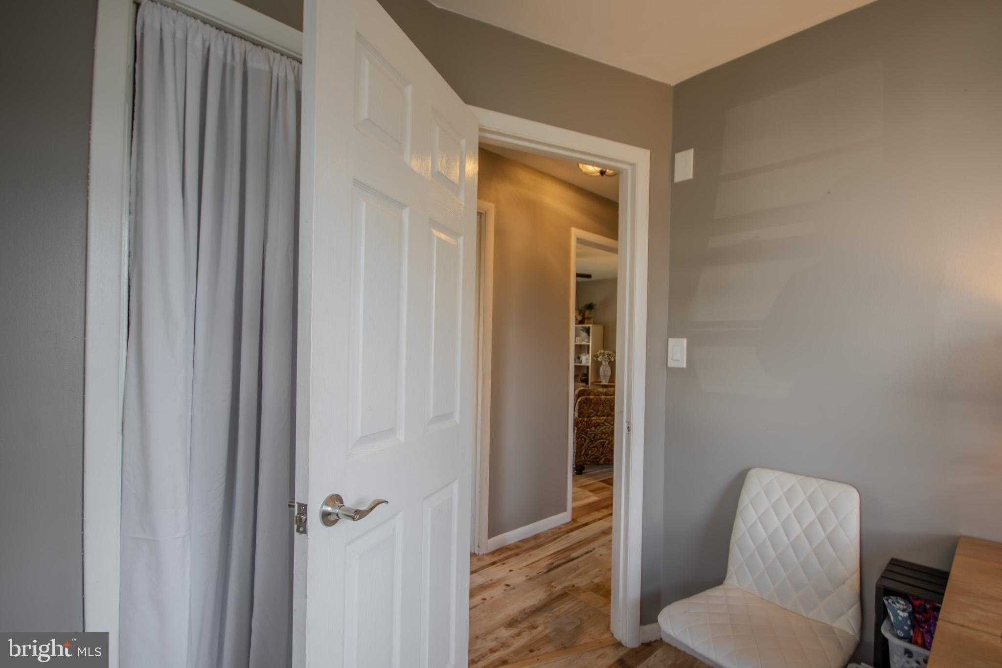 310 Pryor Ave photo 17