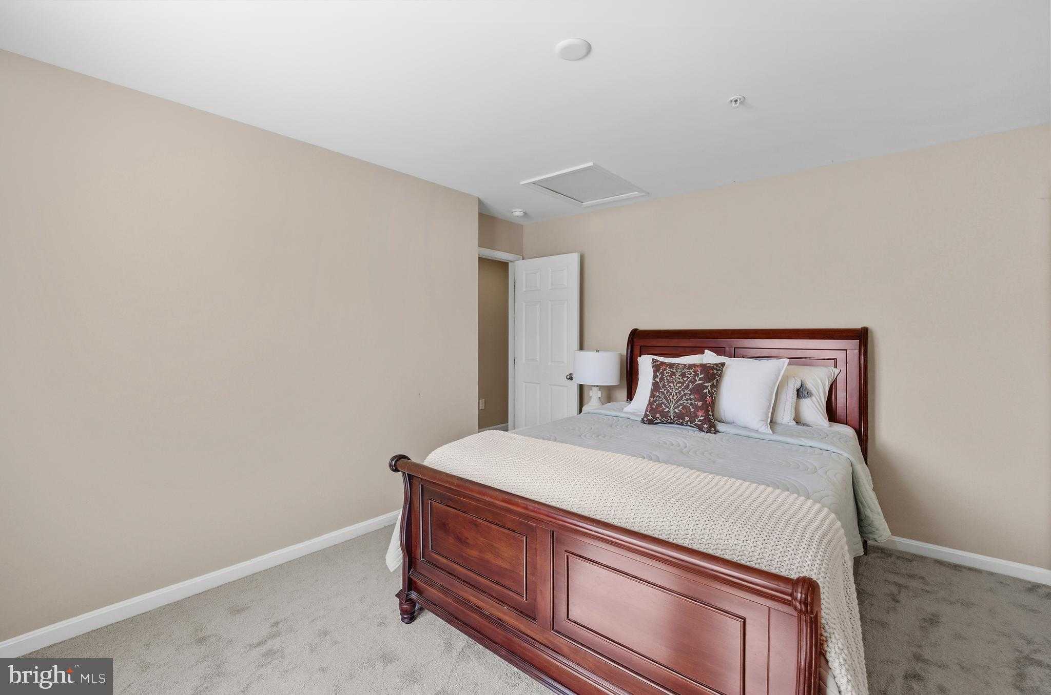 34 Butterworth CT photo 41