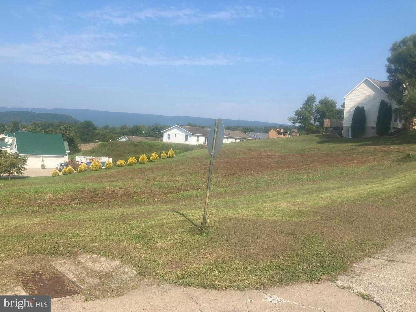 53 Hill Crest Dr photo 5