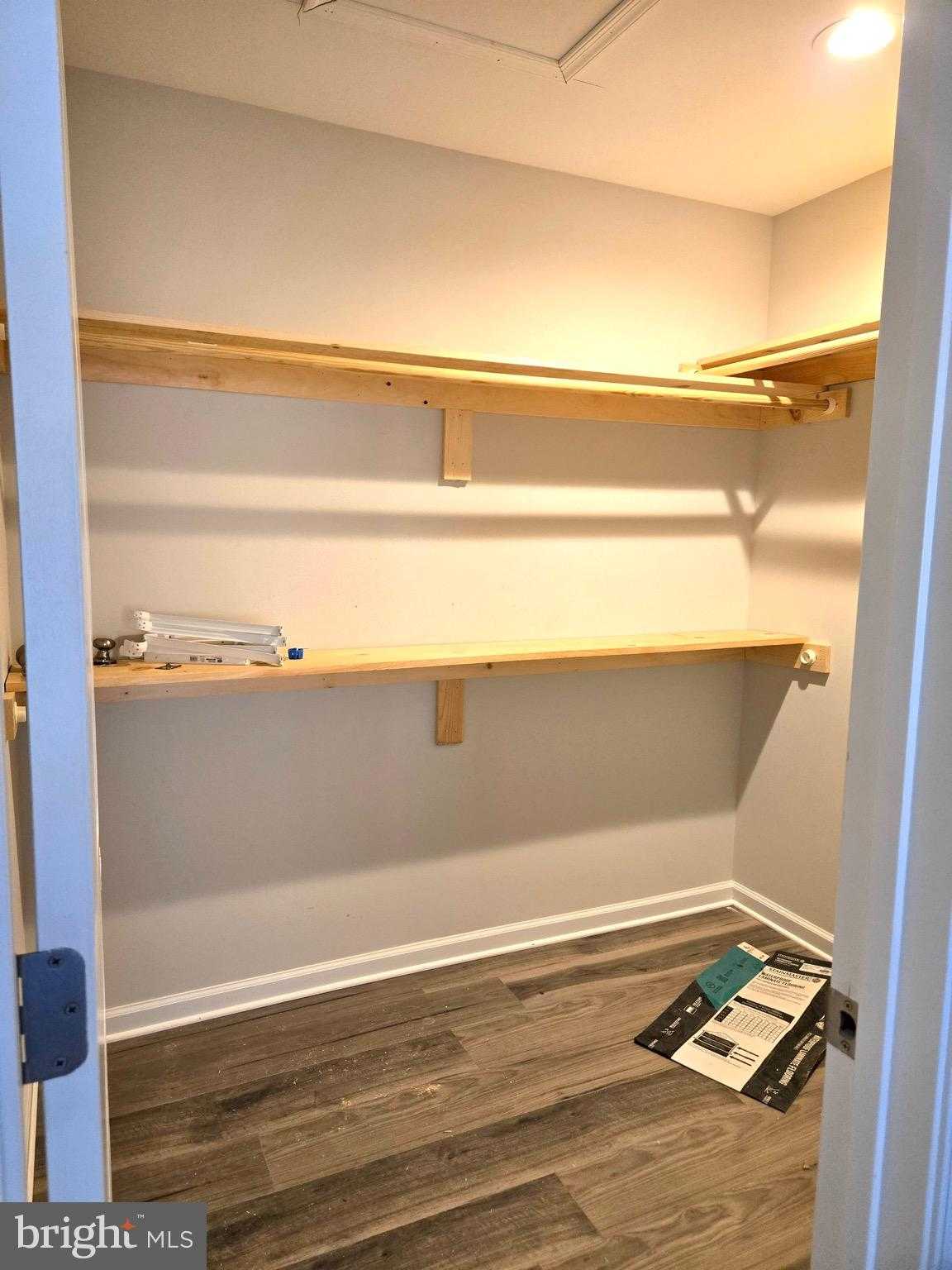 242 Howellsville Rd photo 5