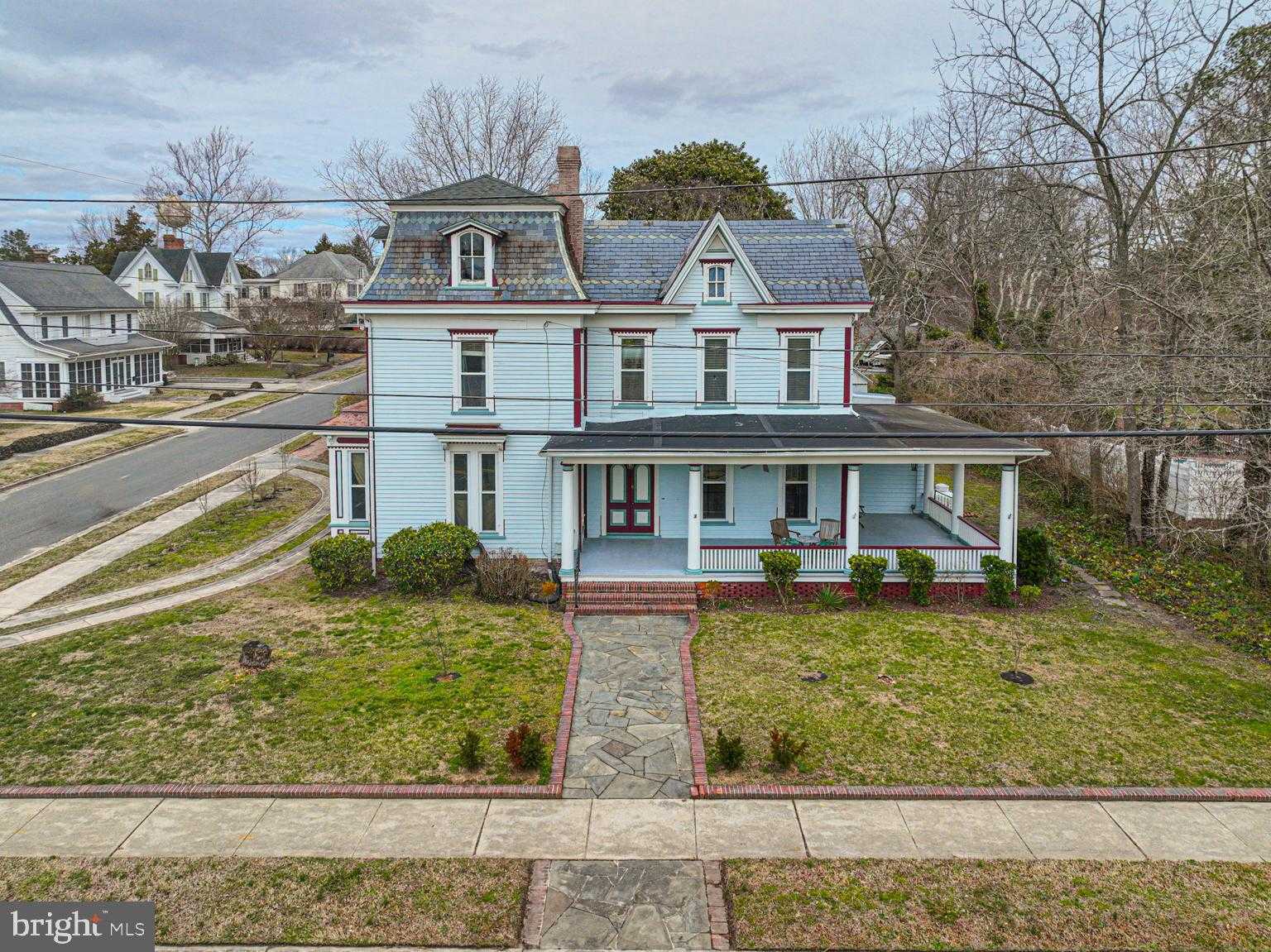 101 S Church St photo 105