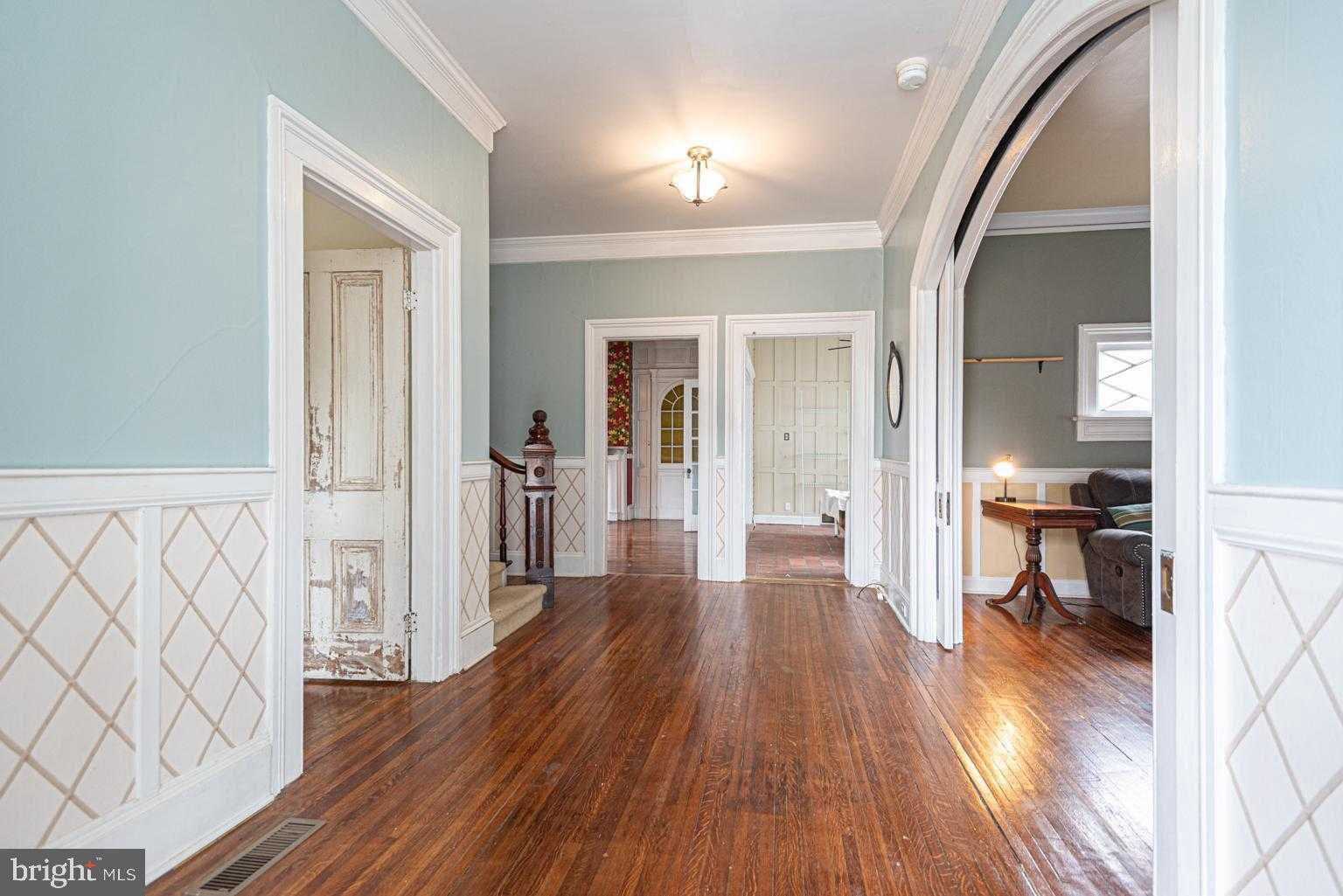 101 S Church St photo 18