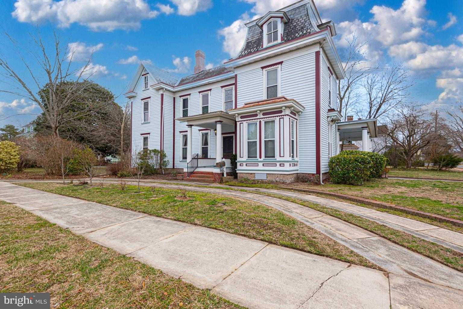 101 S Church St photo 3