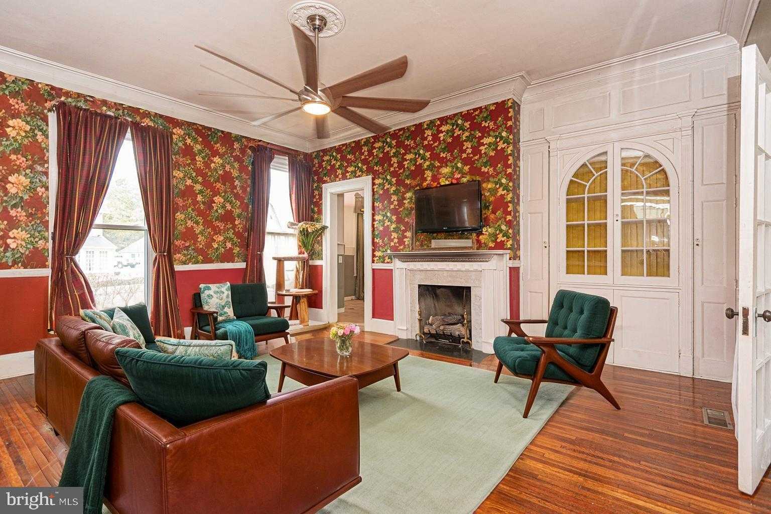 101 S Church St photo 33