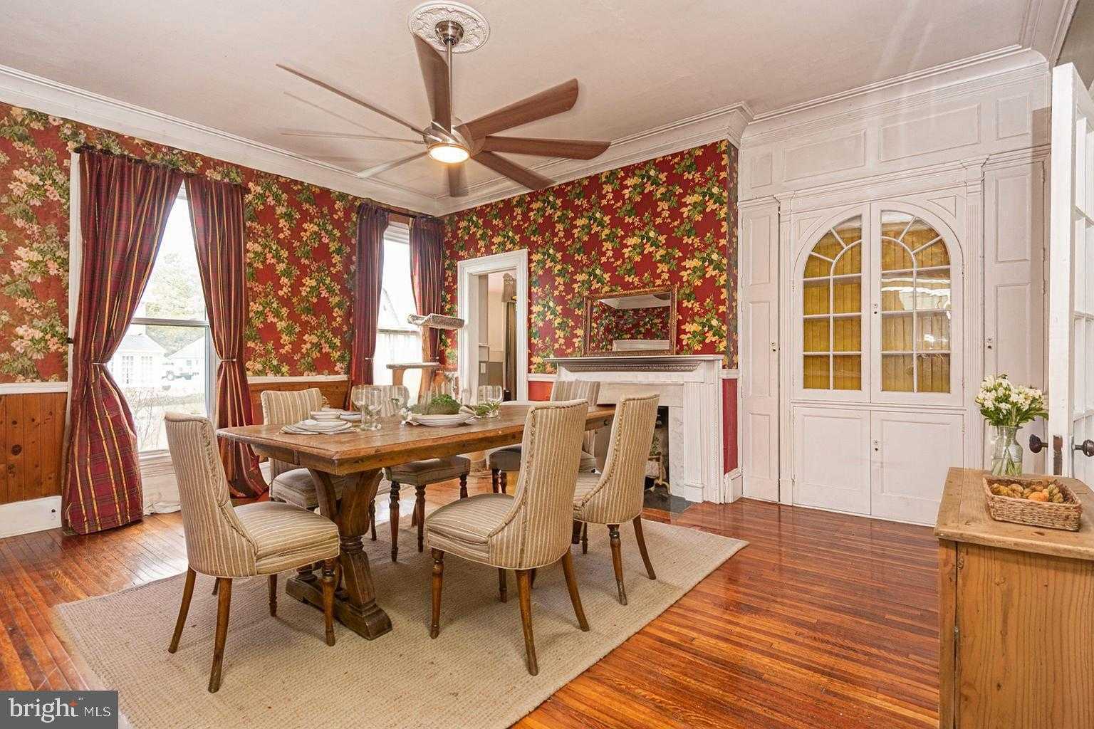 101 S Church St photo 34