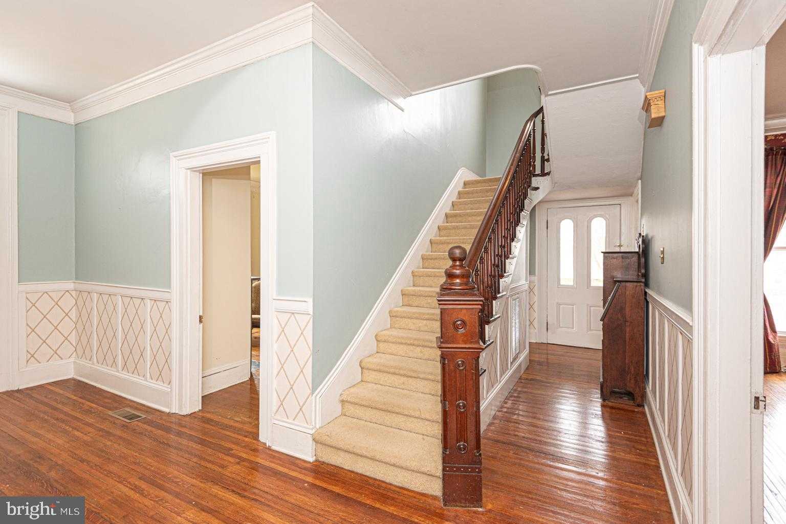 101 S Church St photo 43