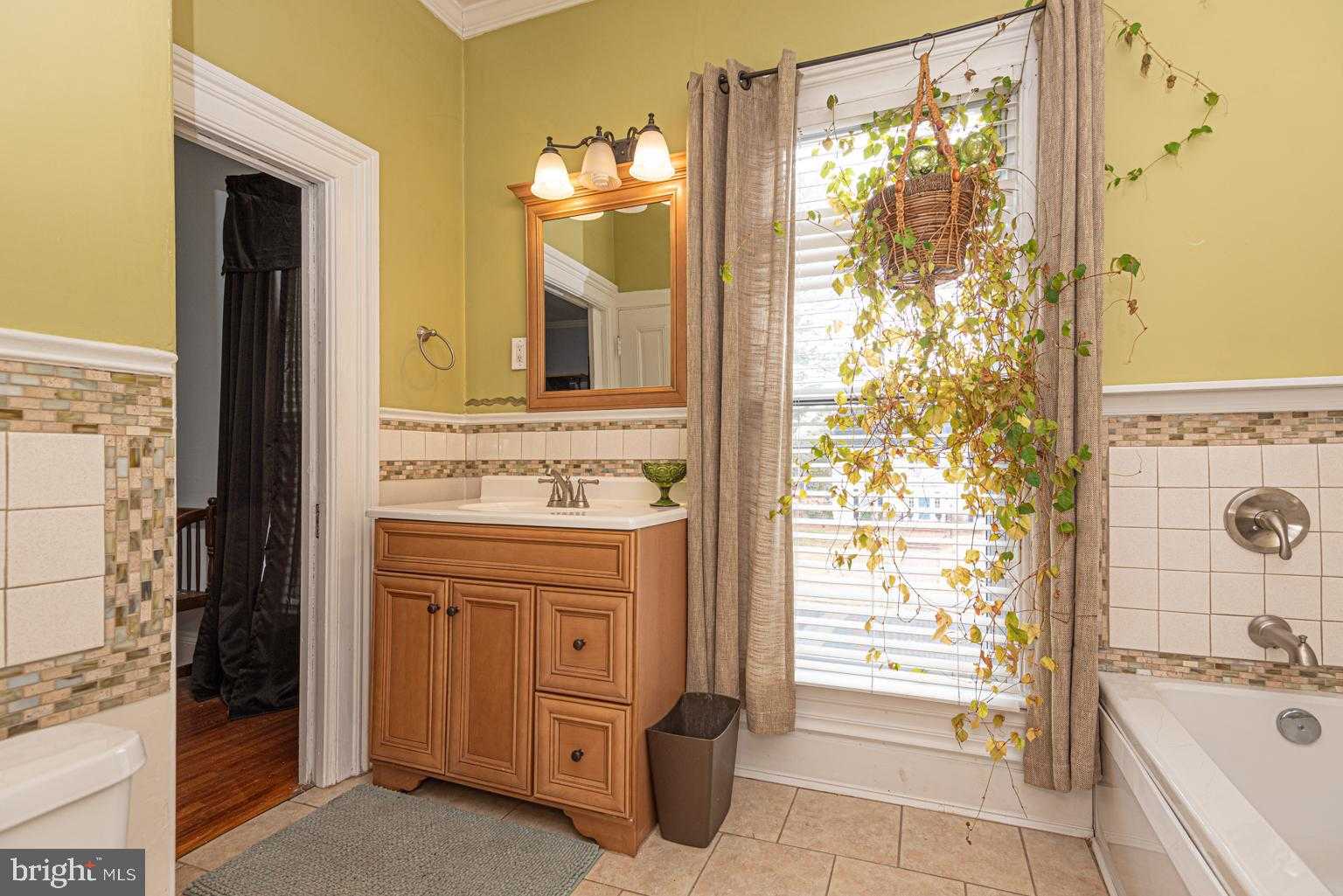 101 S Church St photo 67