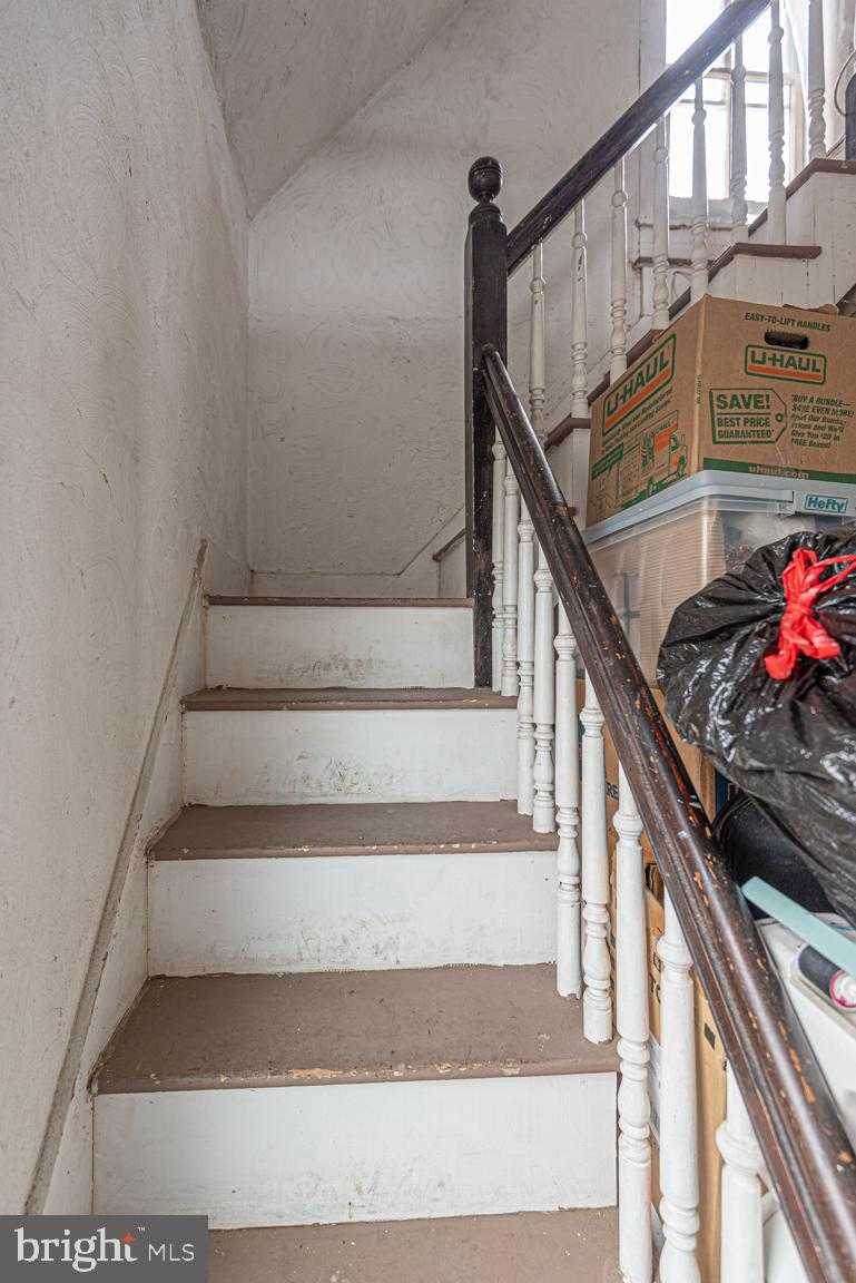 101 S Church St photo 76