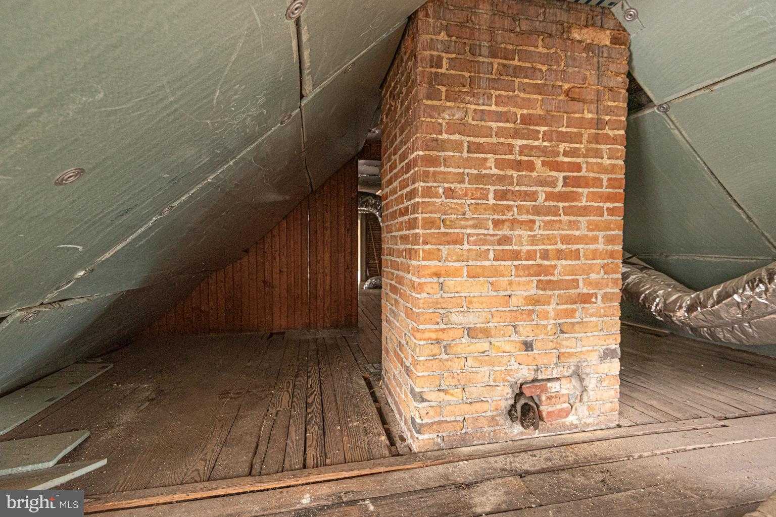 101 S Church St photo 80