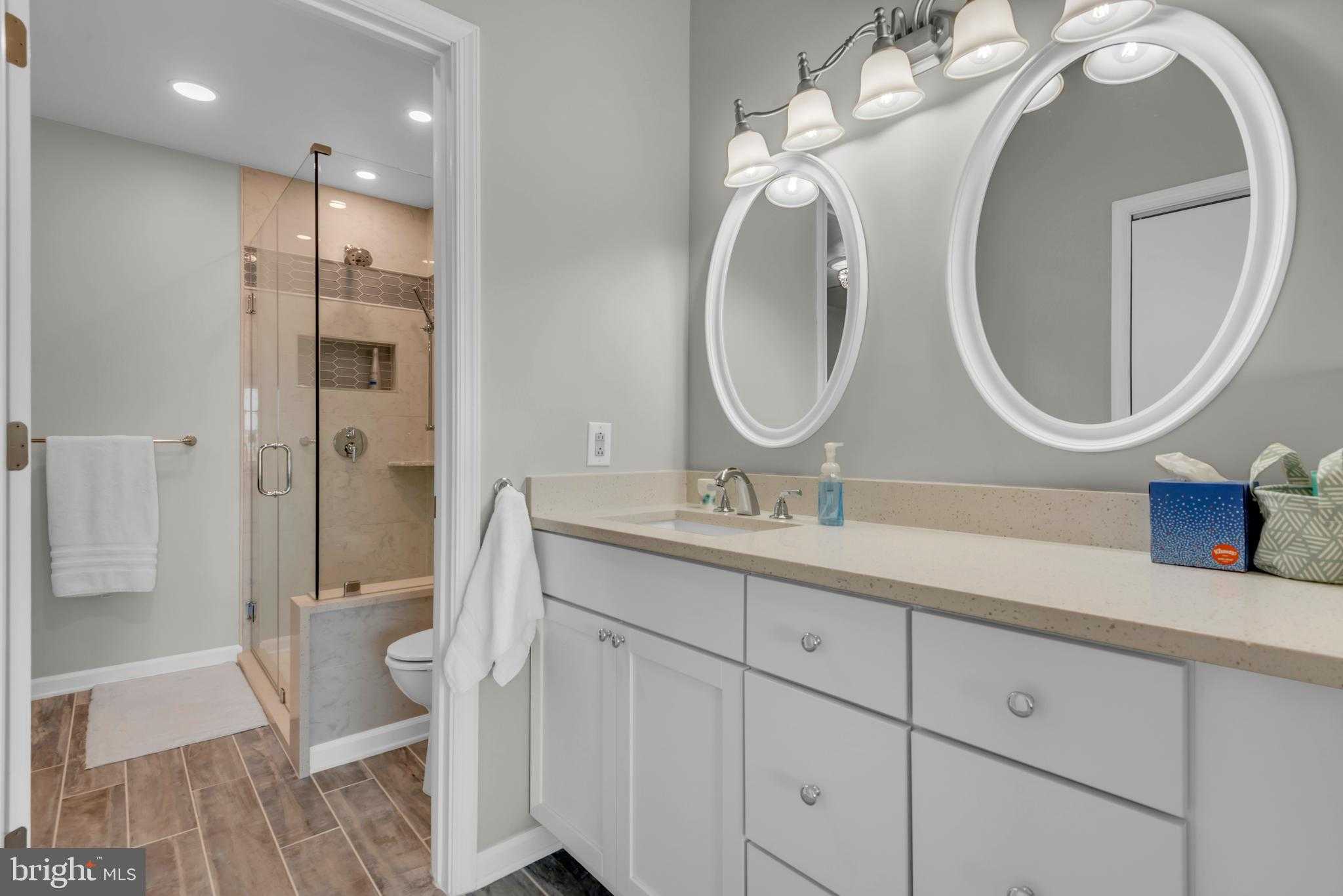 114 Bayview photo 28