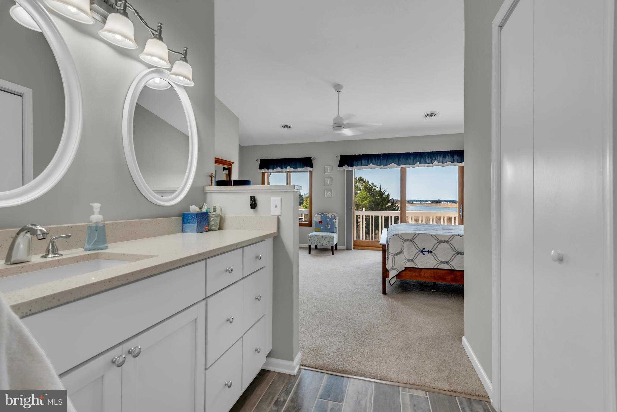 114 Bayview photo 29