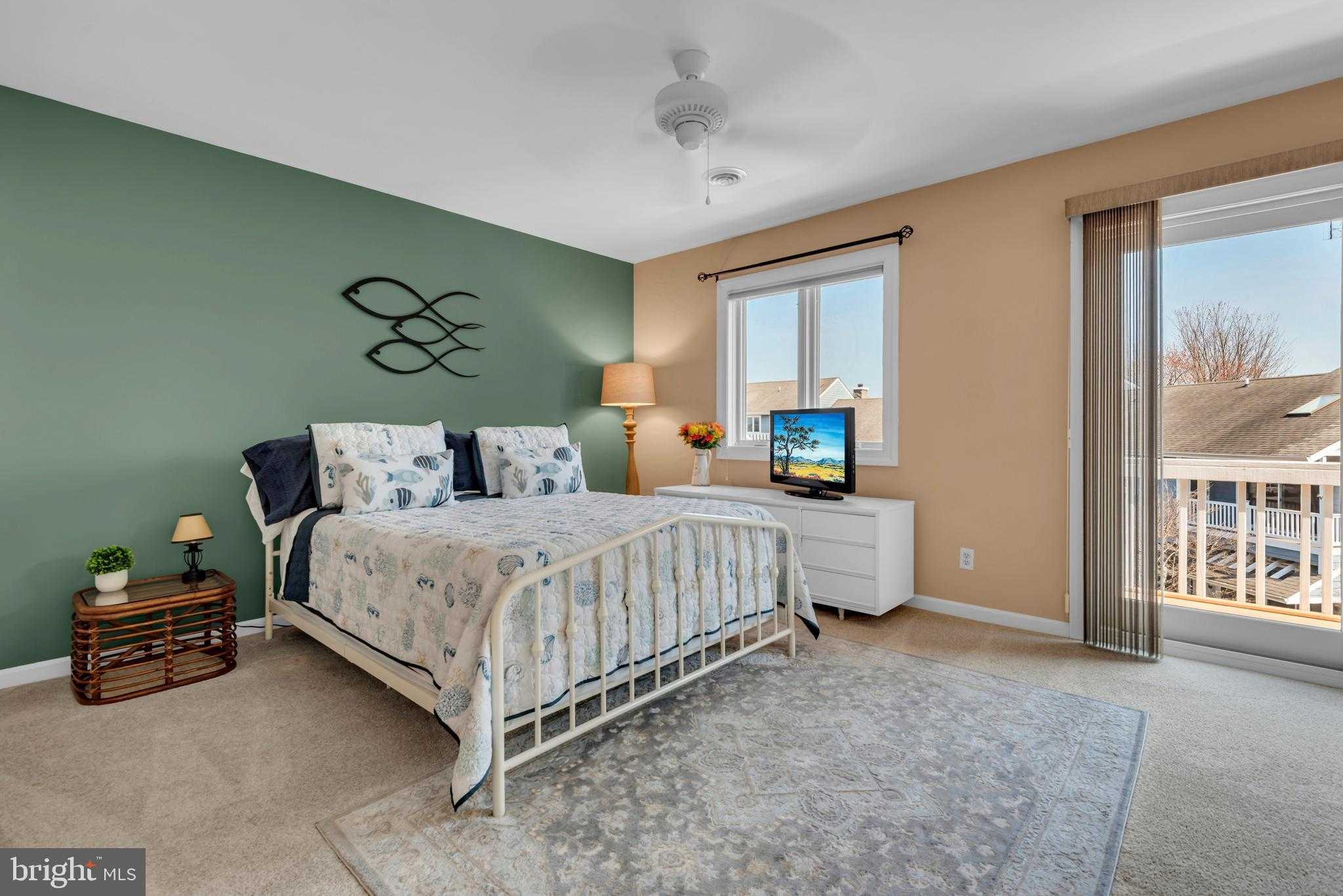 114 Bayview photo 32