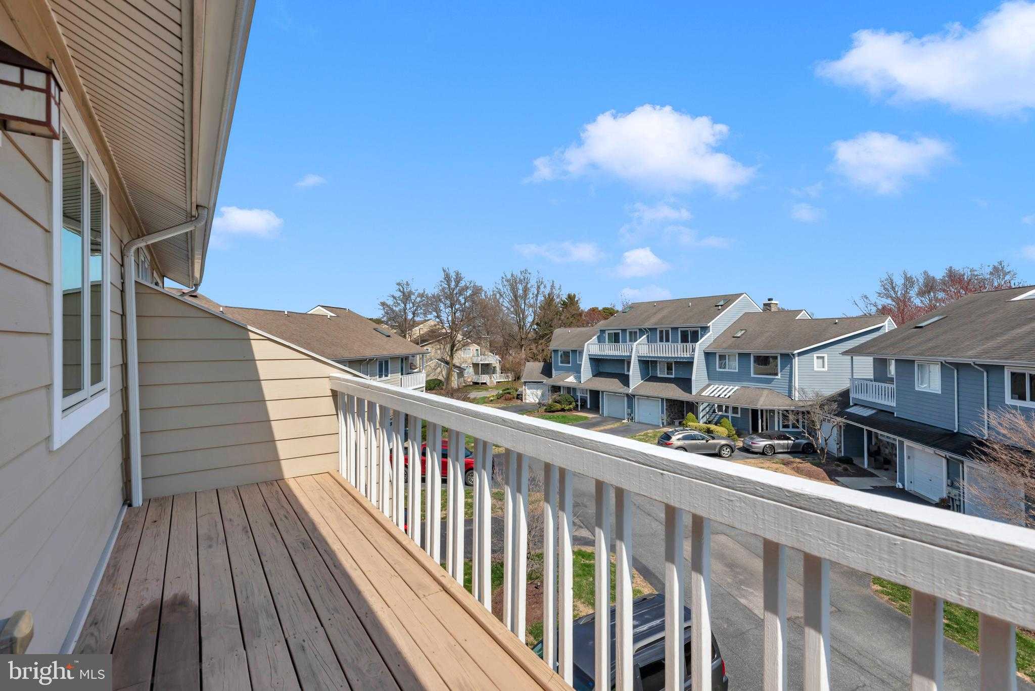 114 Bayview photo 38