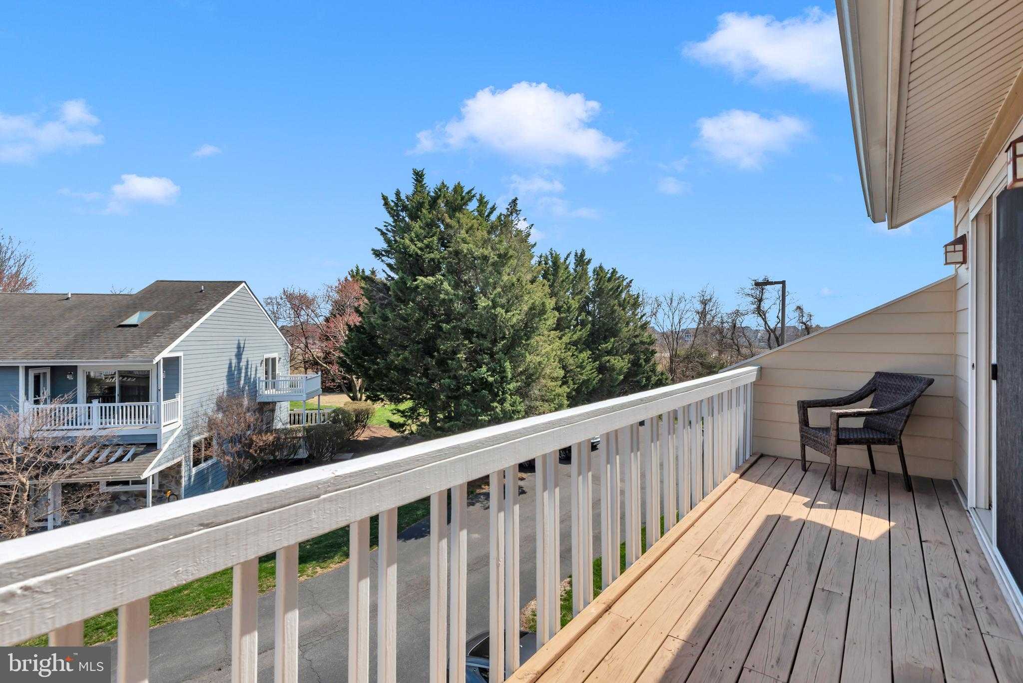 114 Bayview photo 39