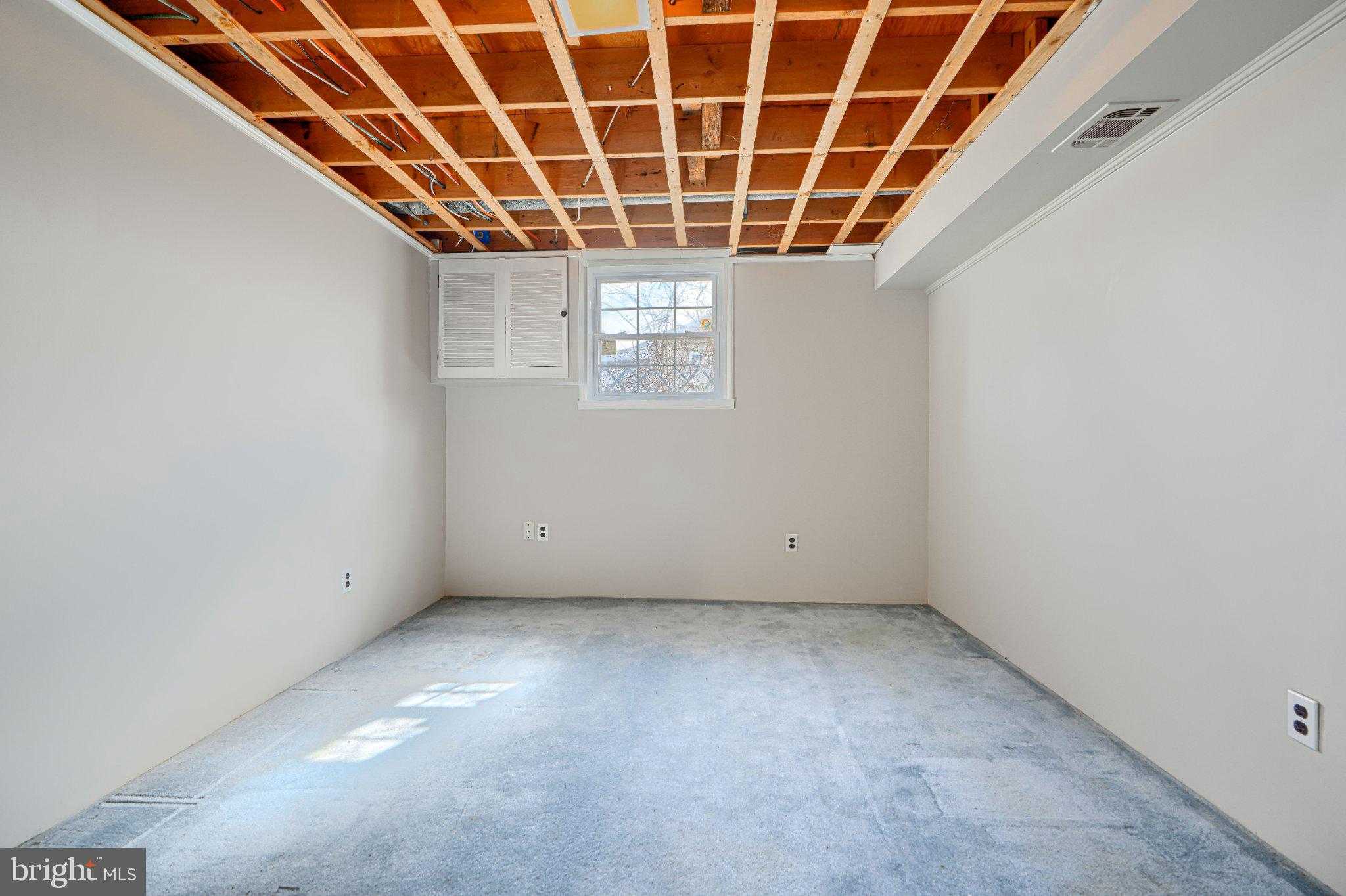 756 223rd St photo 27