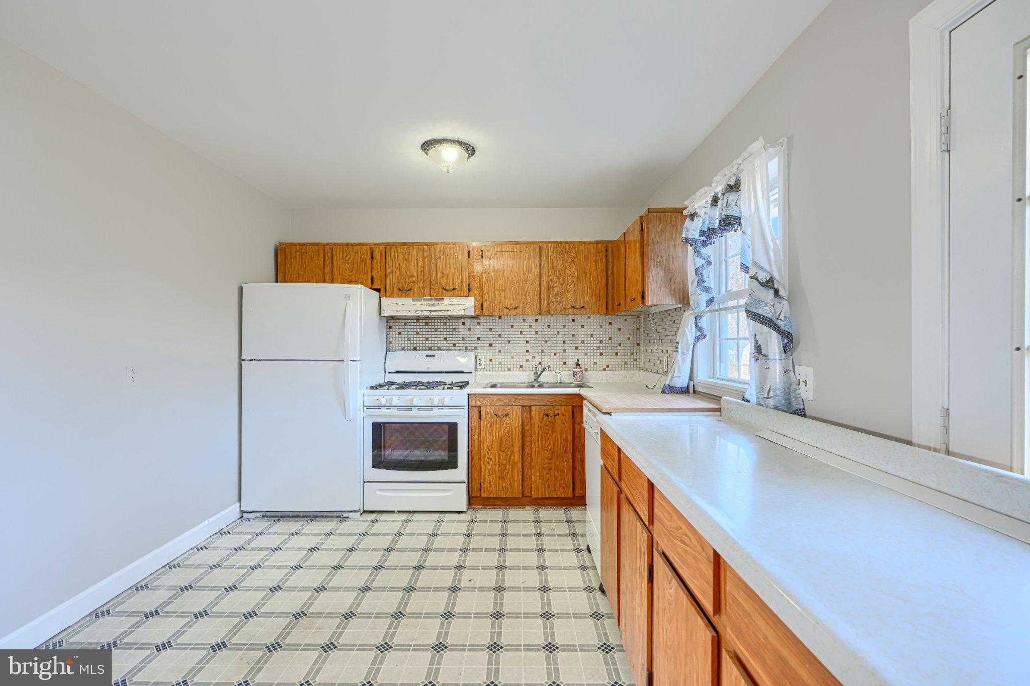 756 223rd St photo 8