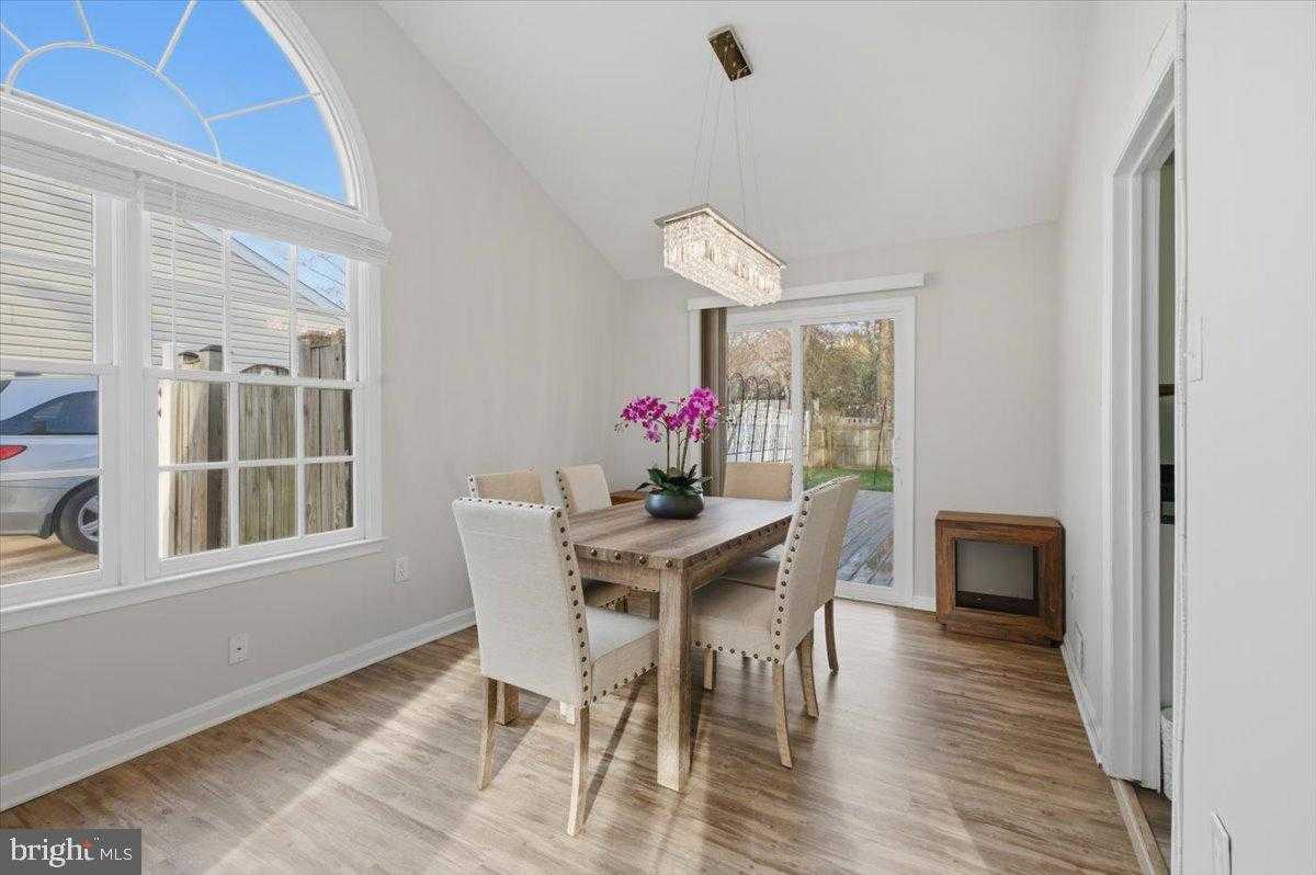 105 Baker Ln photo 10