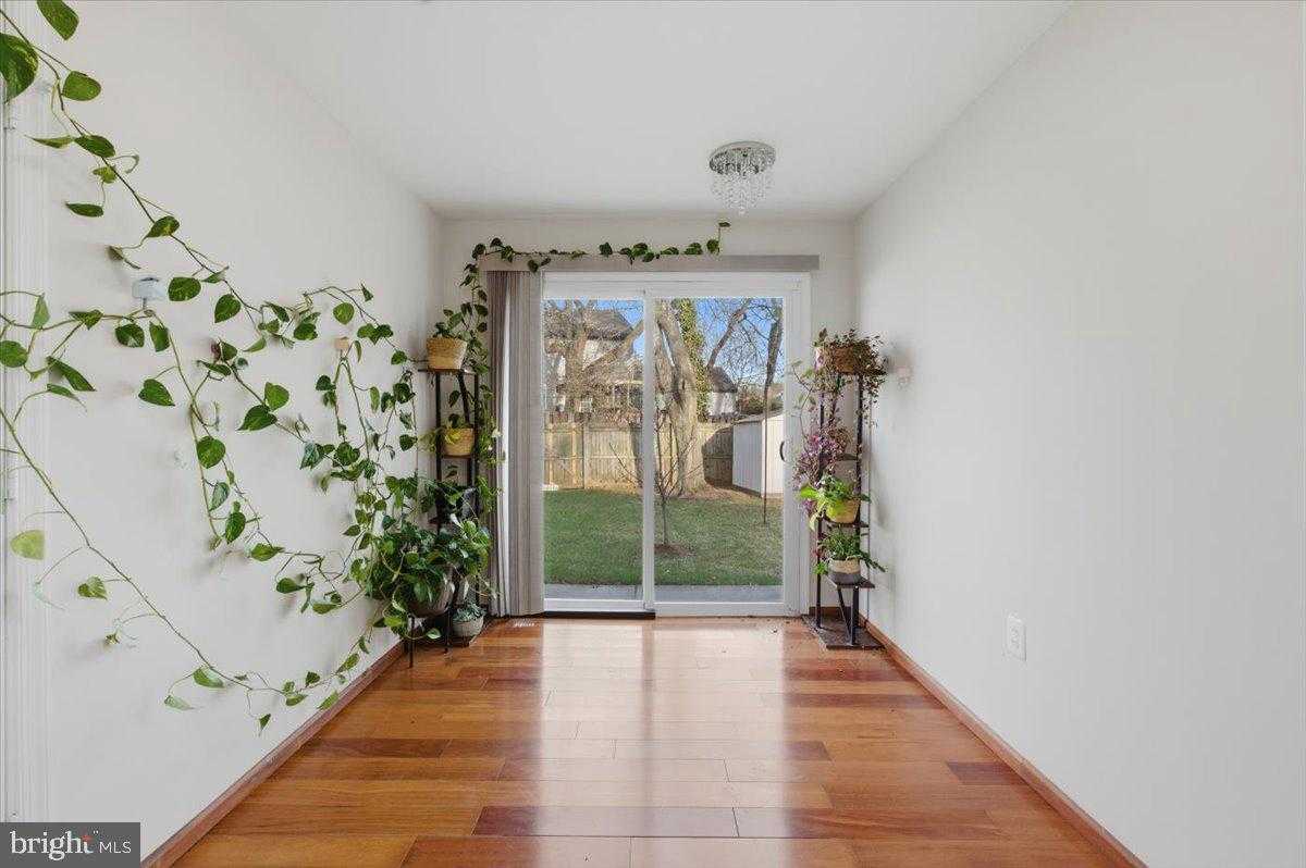 105 Baker Ln photo 11