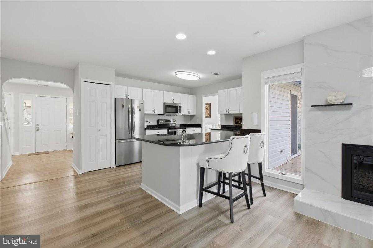 105 Baker Ln photo 6