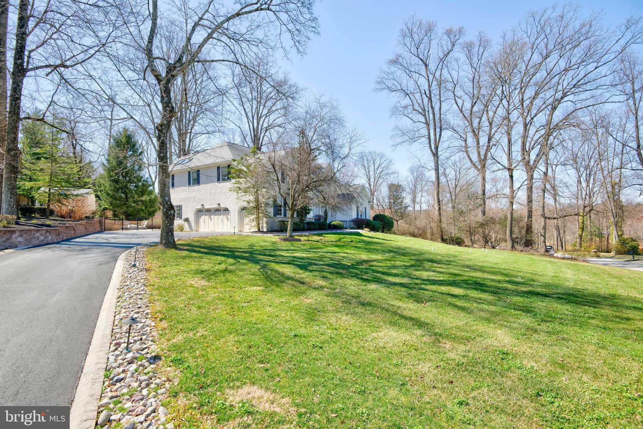 1198 Carrie Ln photo 2