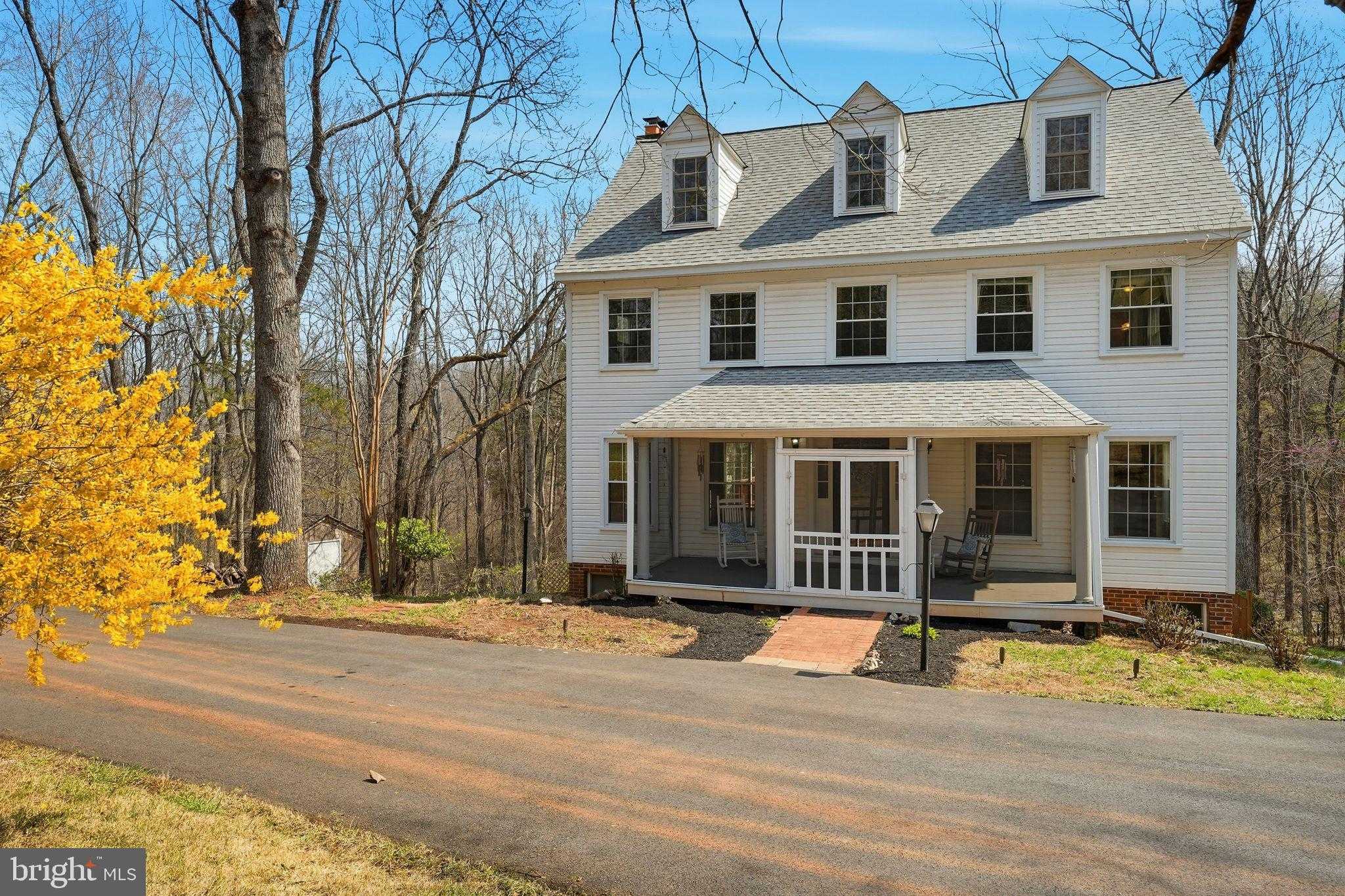 8277 Lock Ln photo 2