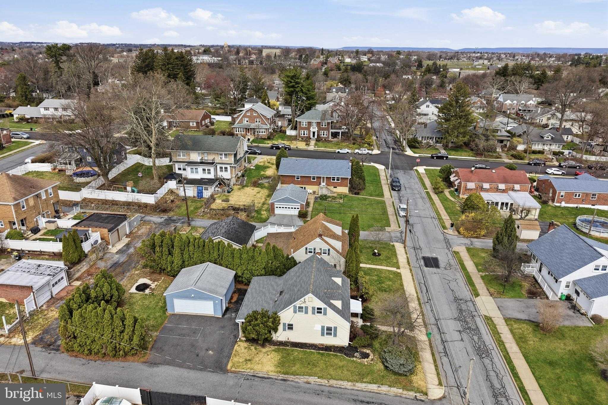 316 S Leh St photo 46