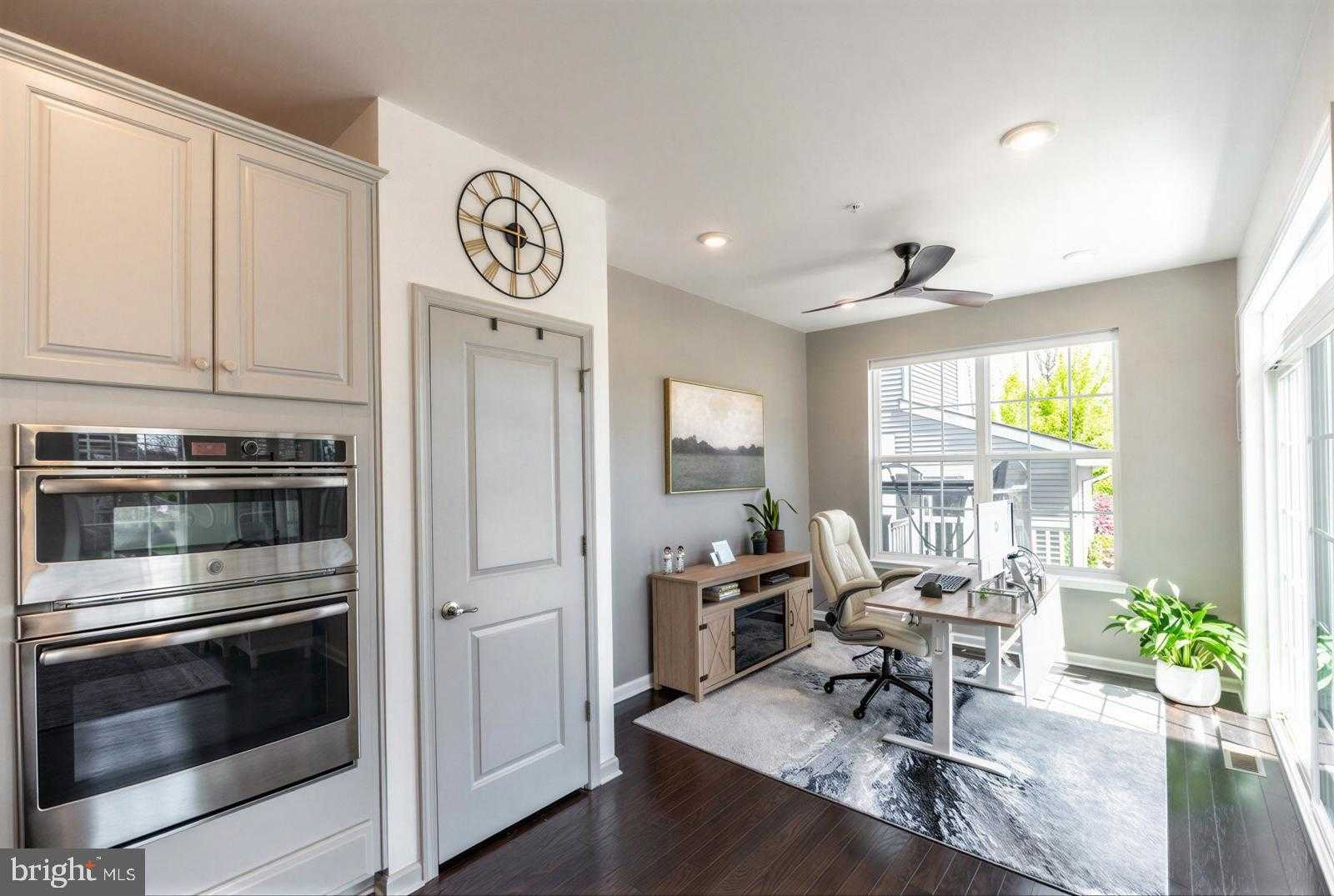 325 Goldman Dr photo 15