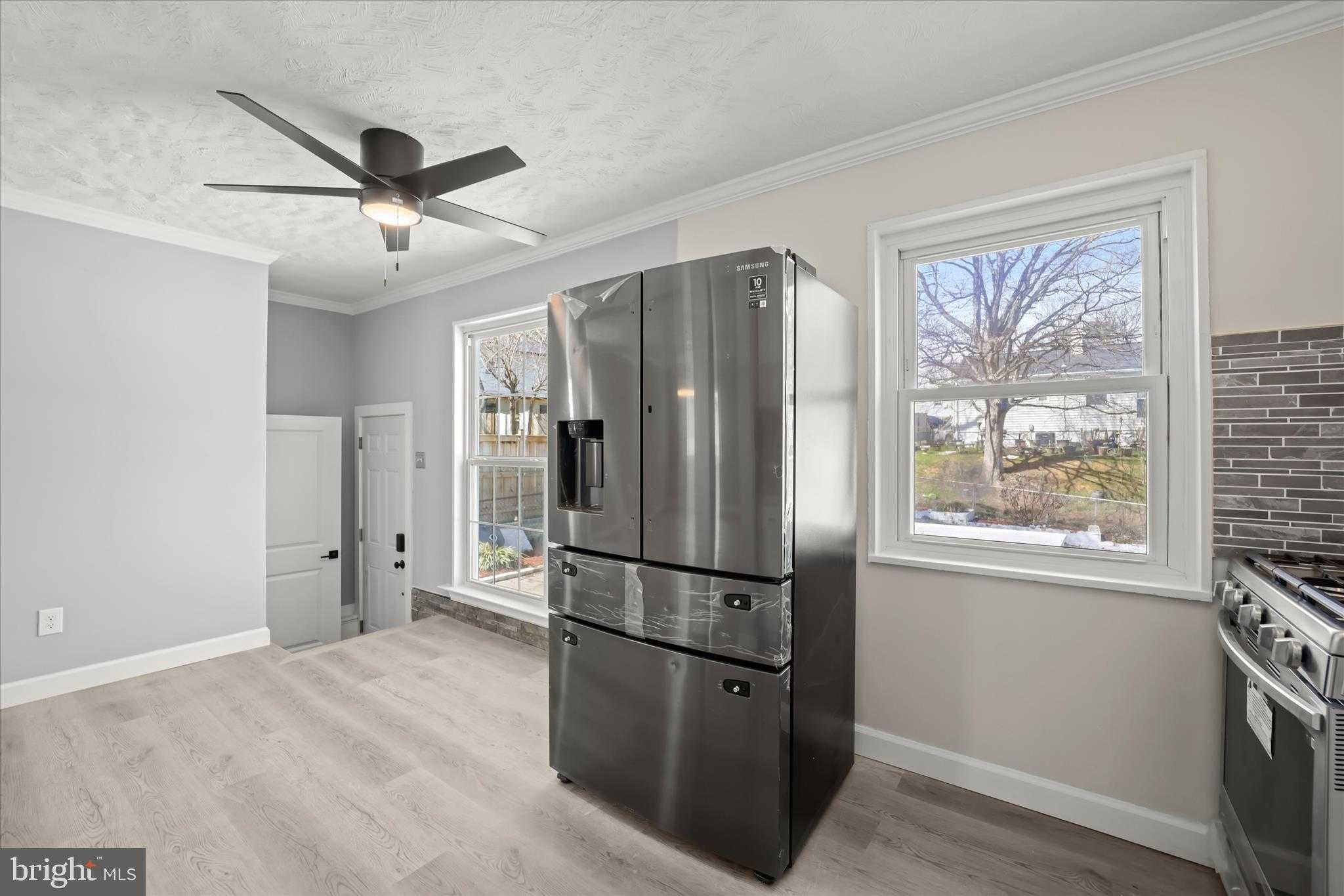 6704 Eldridge St photo 11