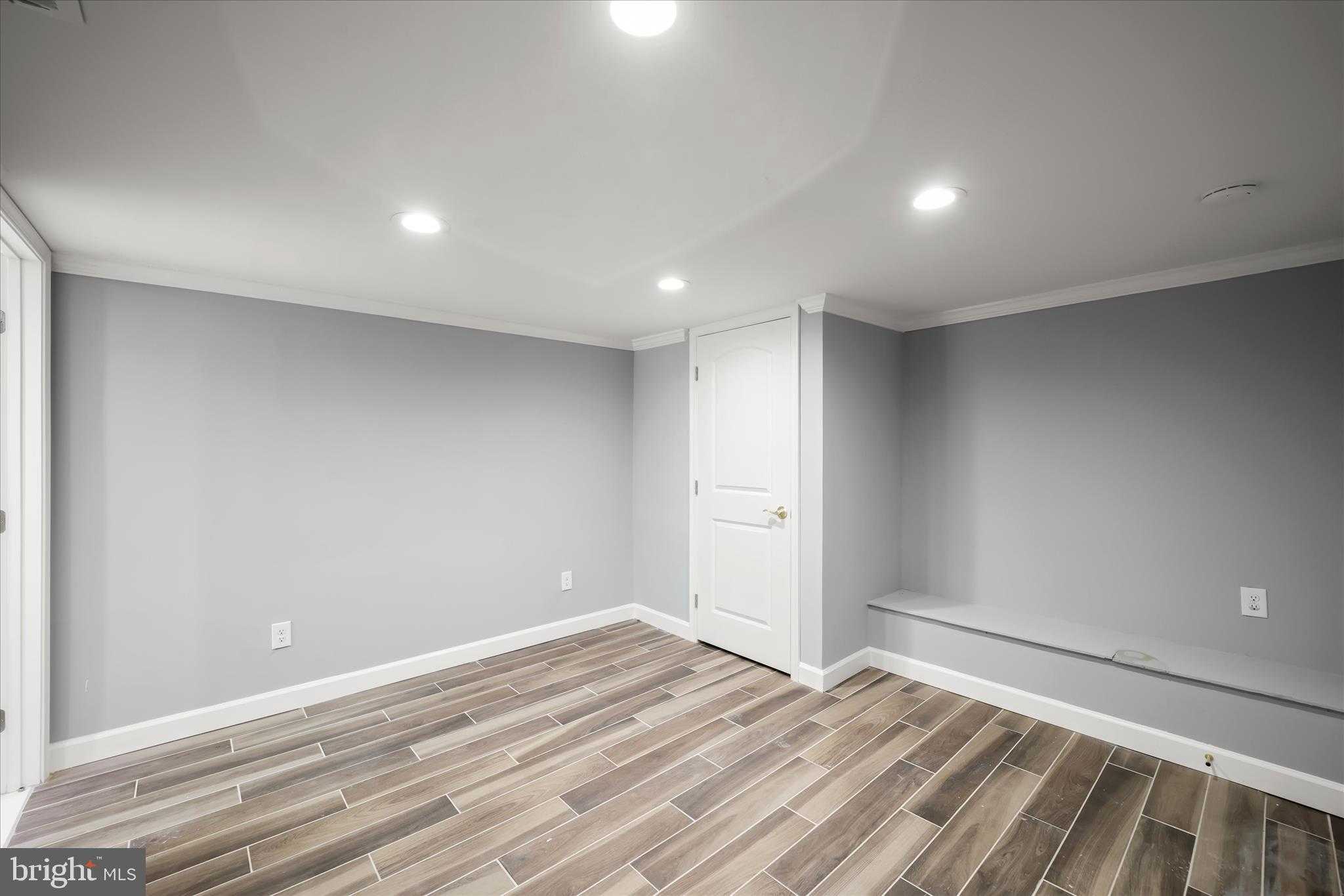 6704 Eldridge St photo 26