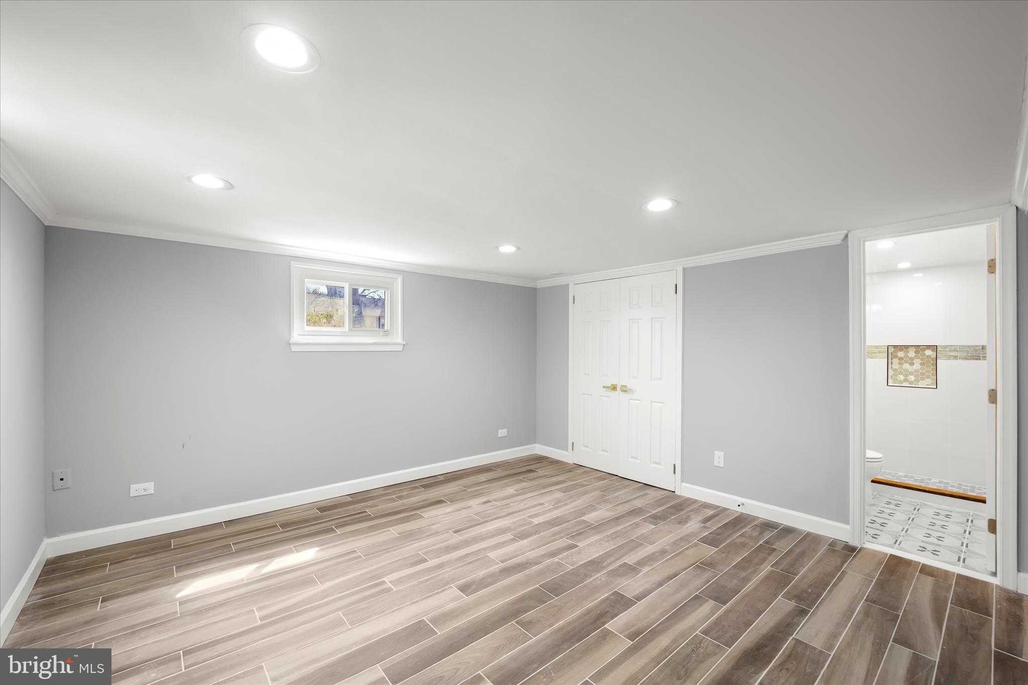 6704 Eldridge St photo 34